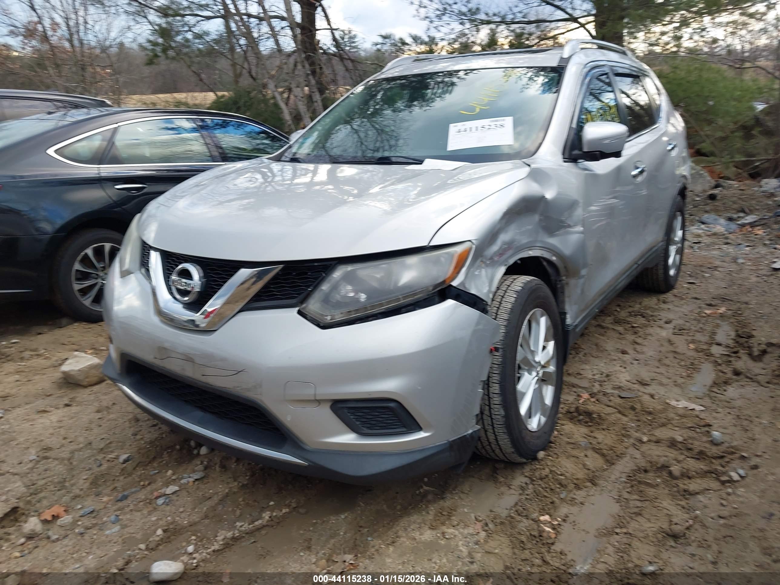 NISSAN ROGUE image 2