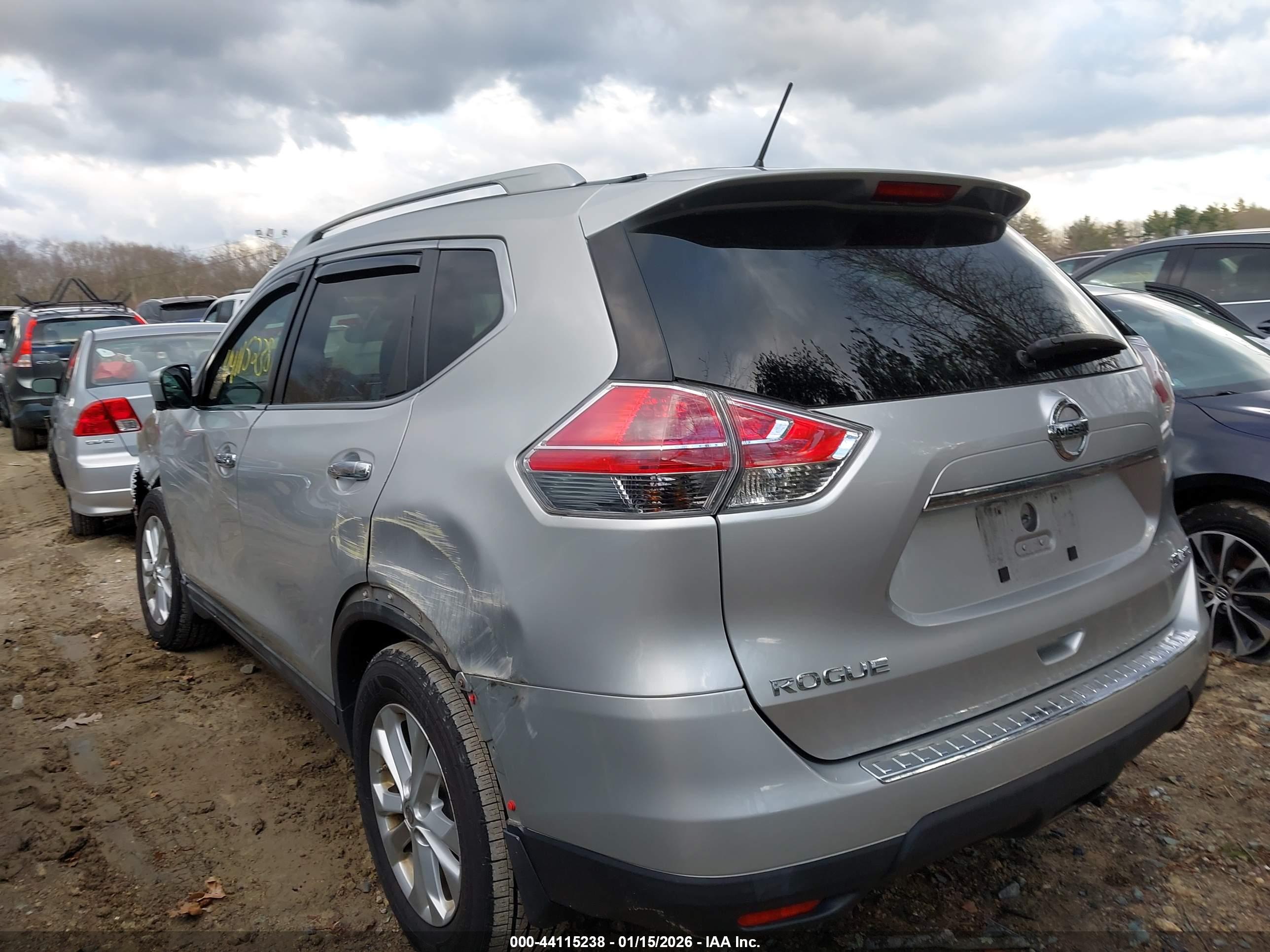 NISSAN ROGUE image 3