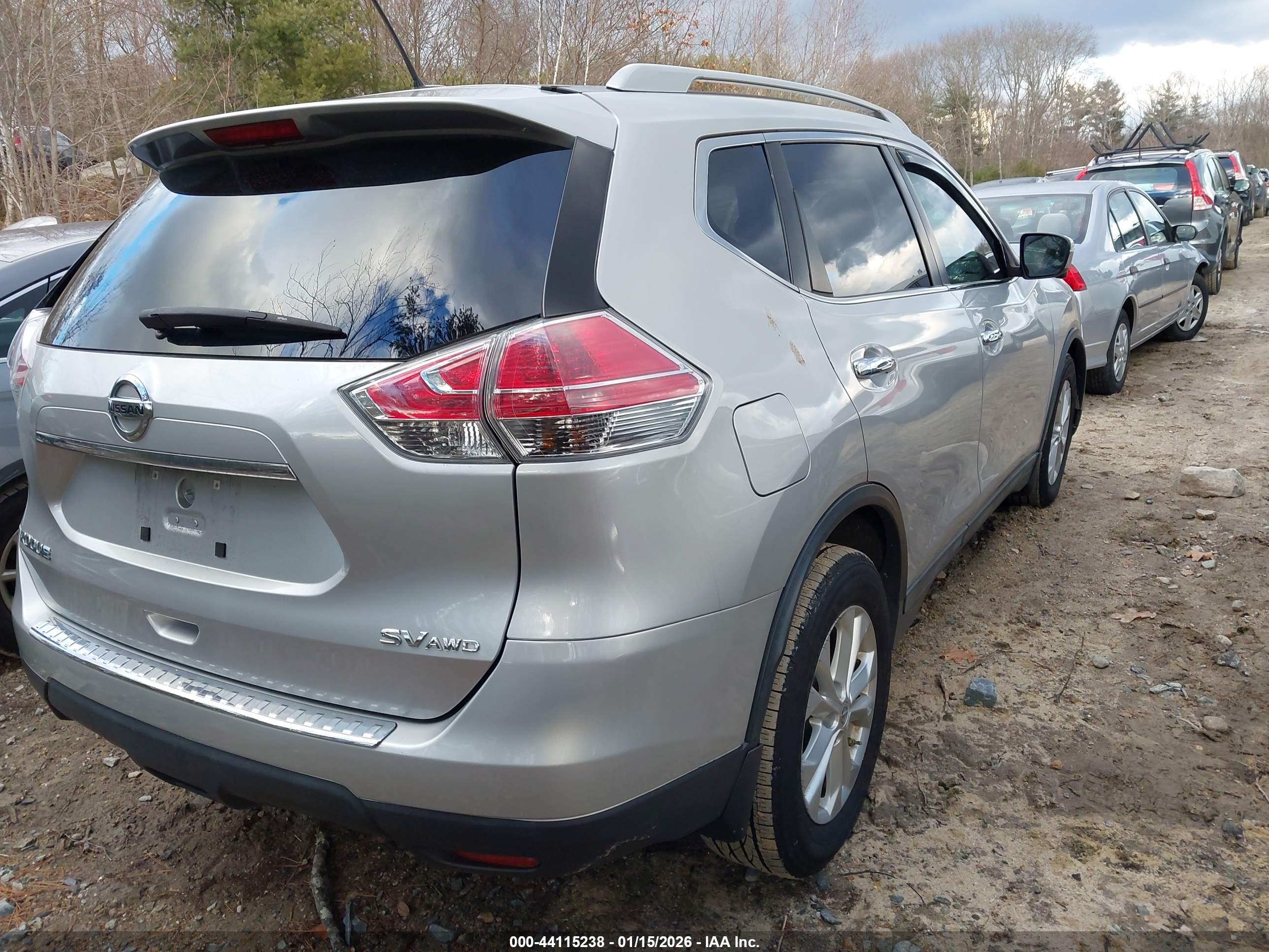 NISSAN ROGUE image 4