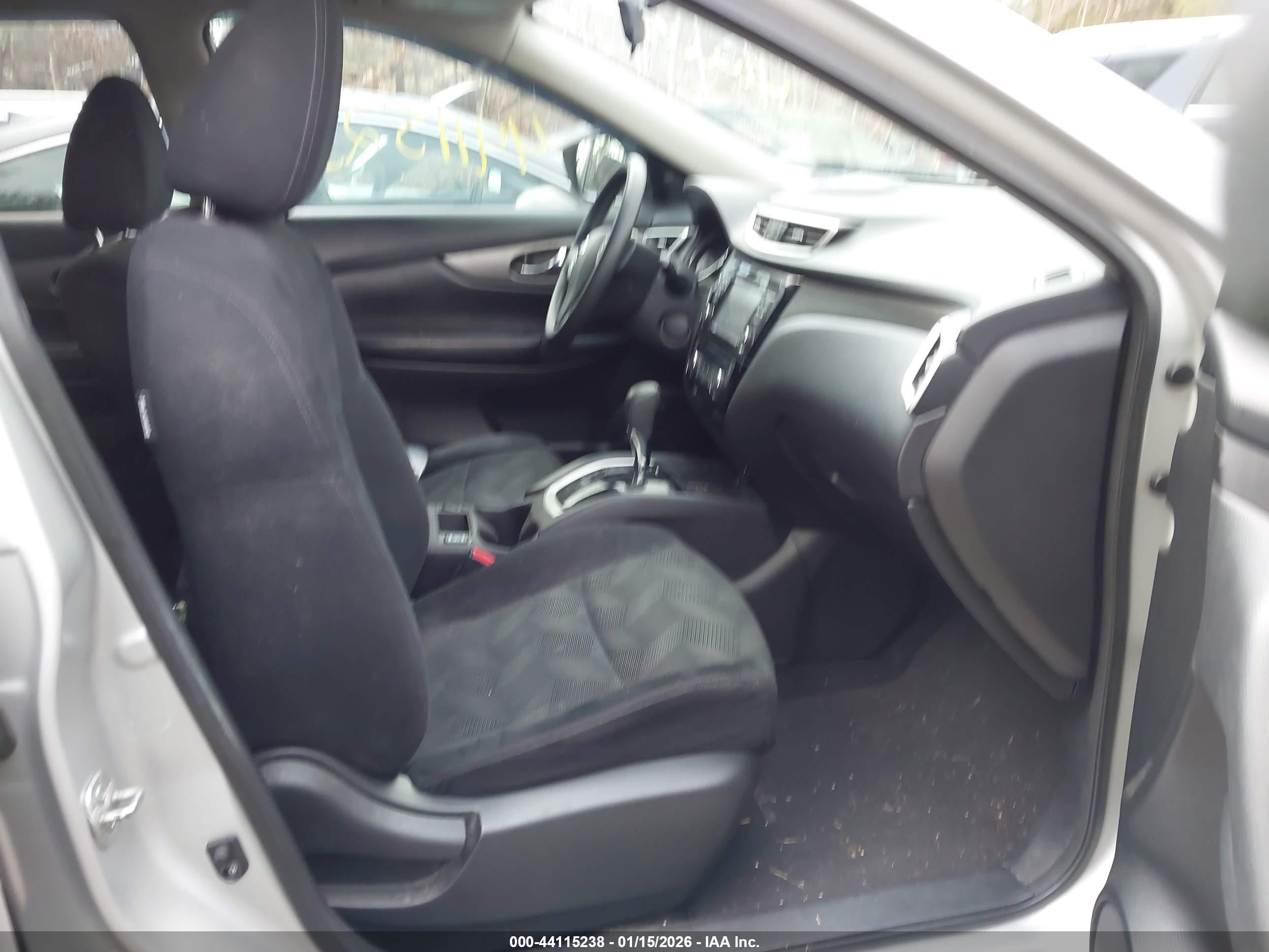 NISSAN ROGUE image 5