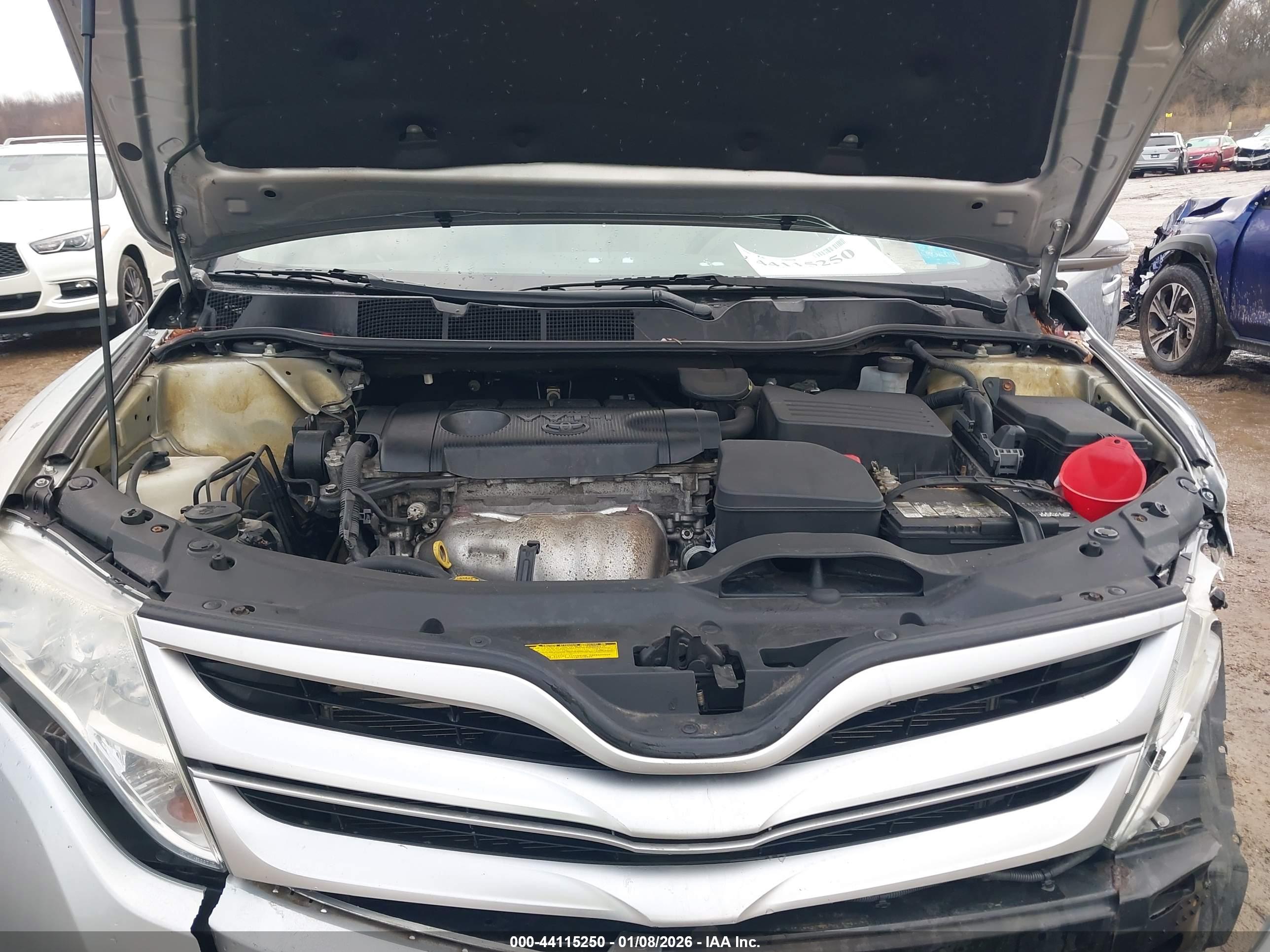 TOYOTA VENZA image 10