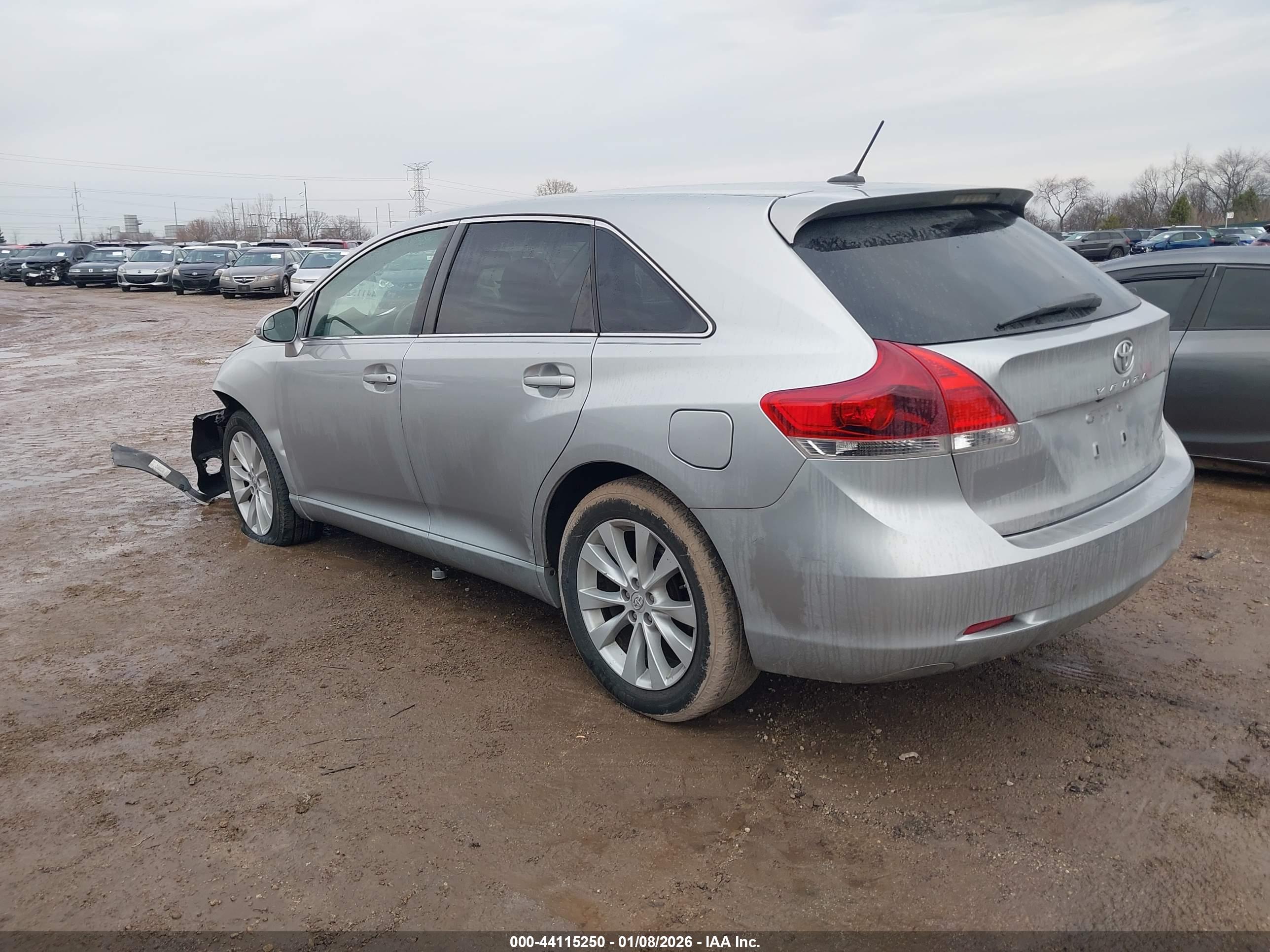 TOYOTA VENZA image 3