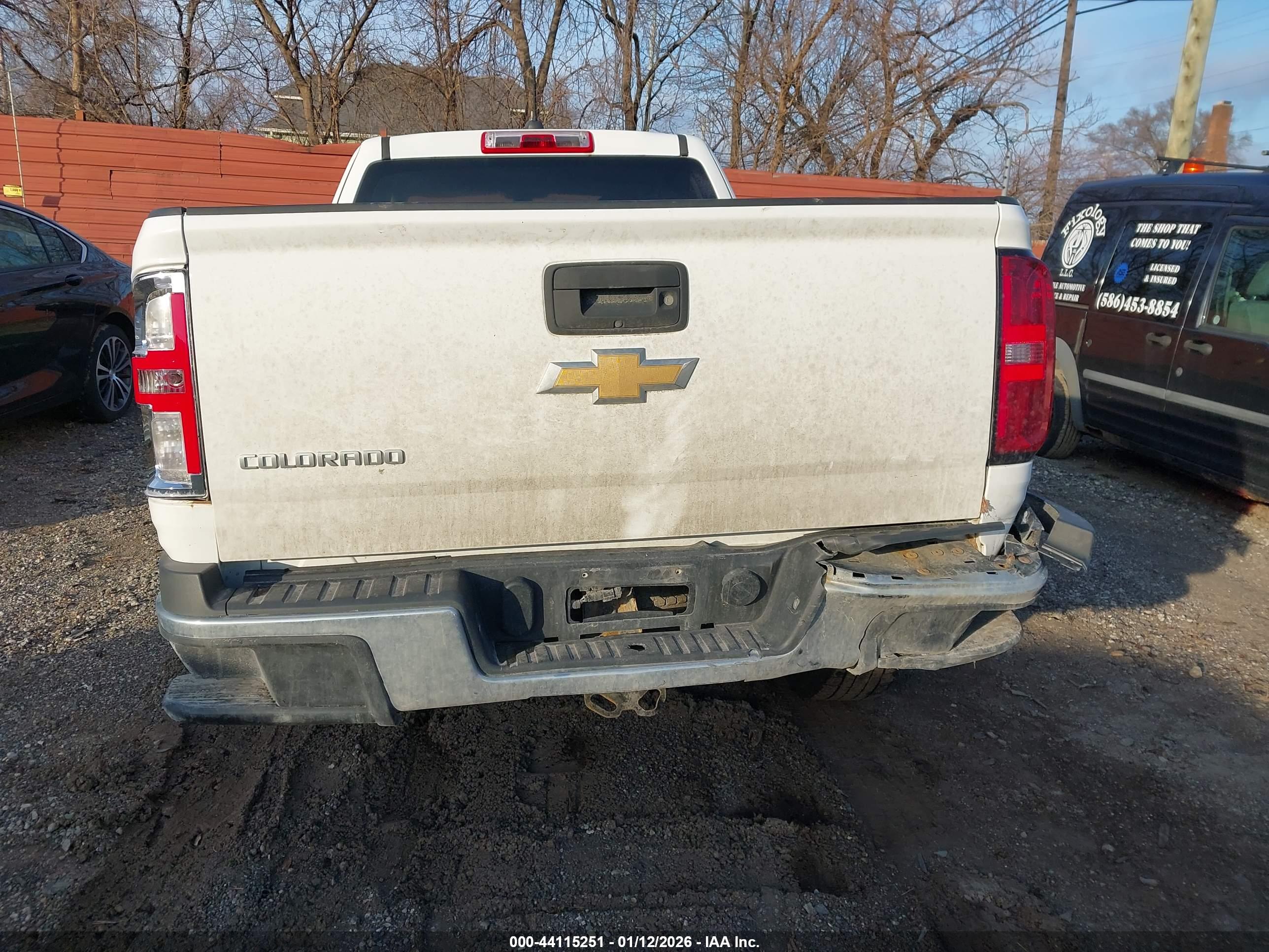 CHEVROLET COLORADO image 6