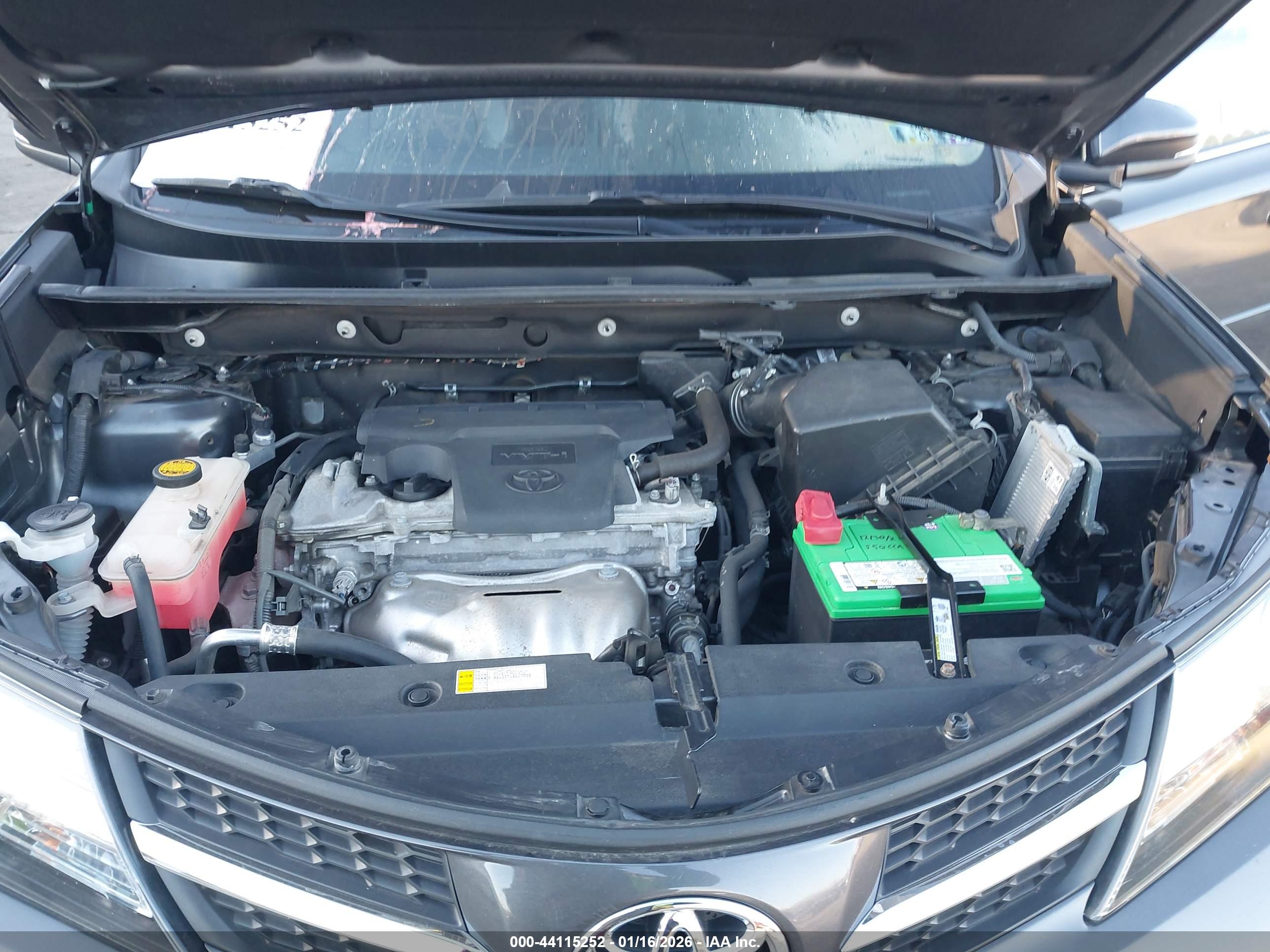 TOYOTA RAV4 image 10