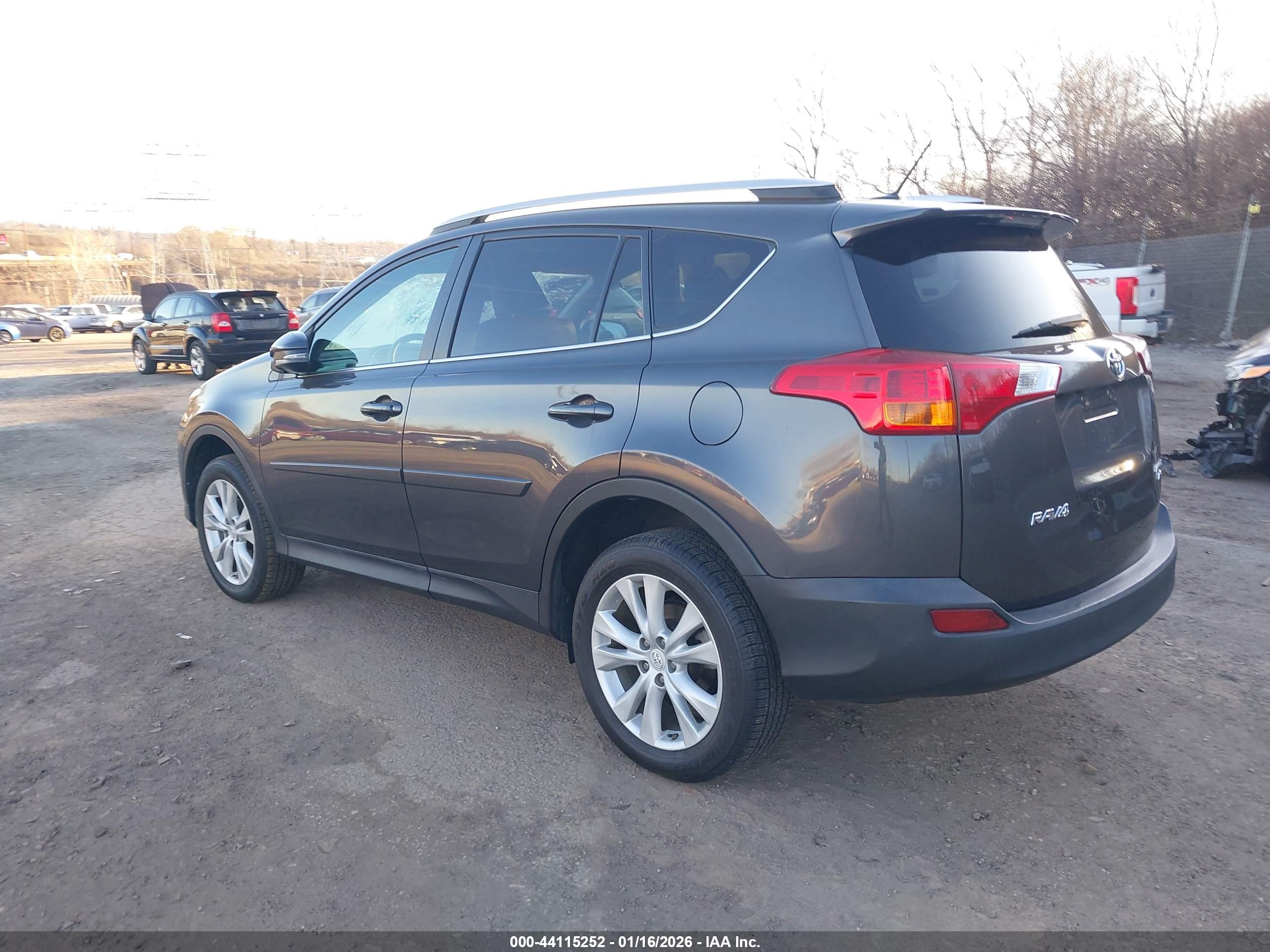 TOYOTA RAV4 image 3