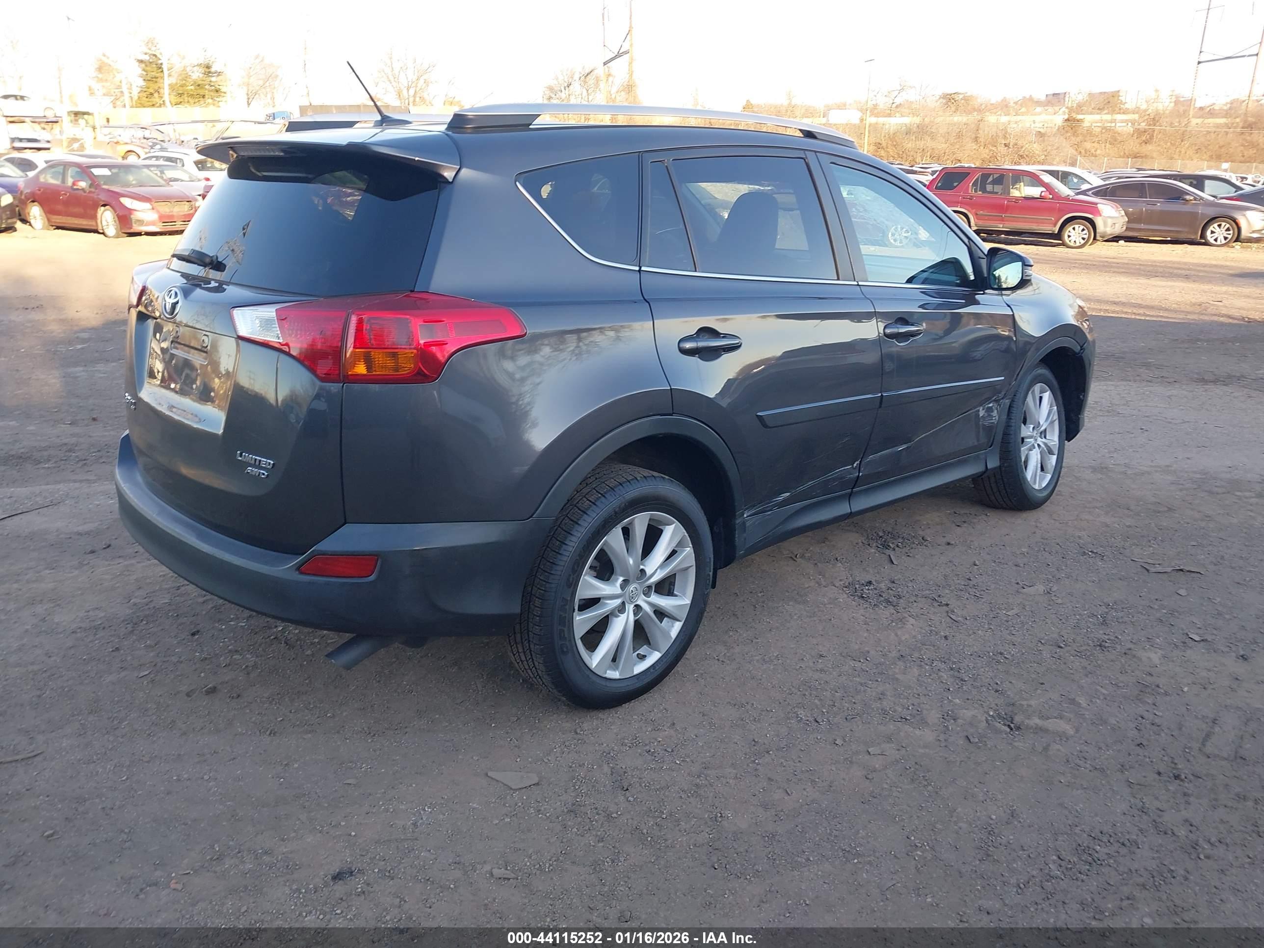 TOYOTA RAV4 image 4