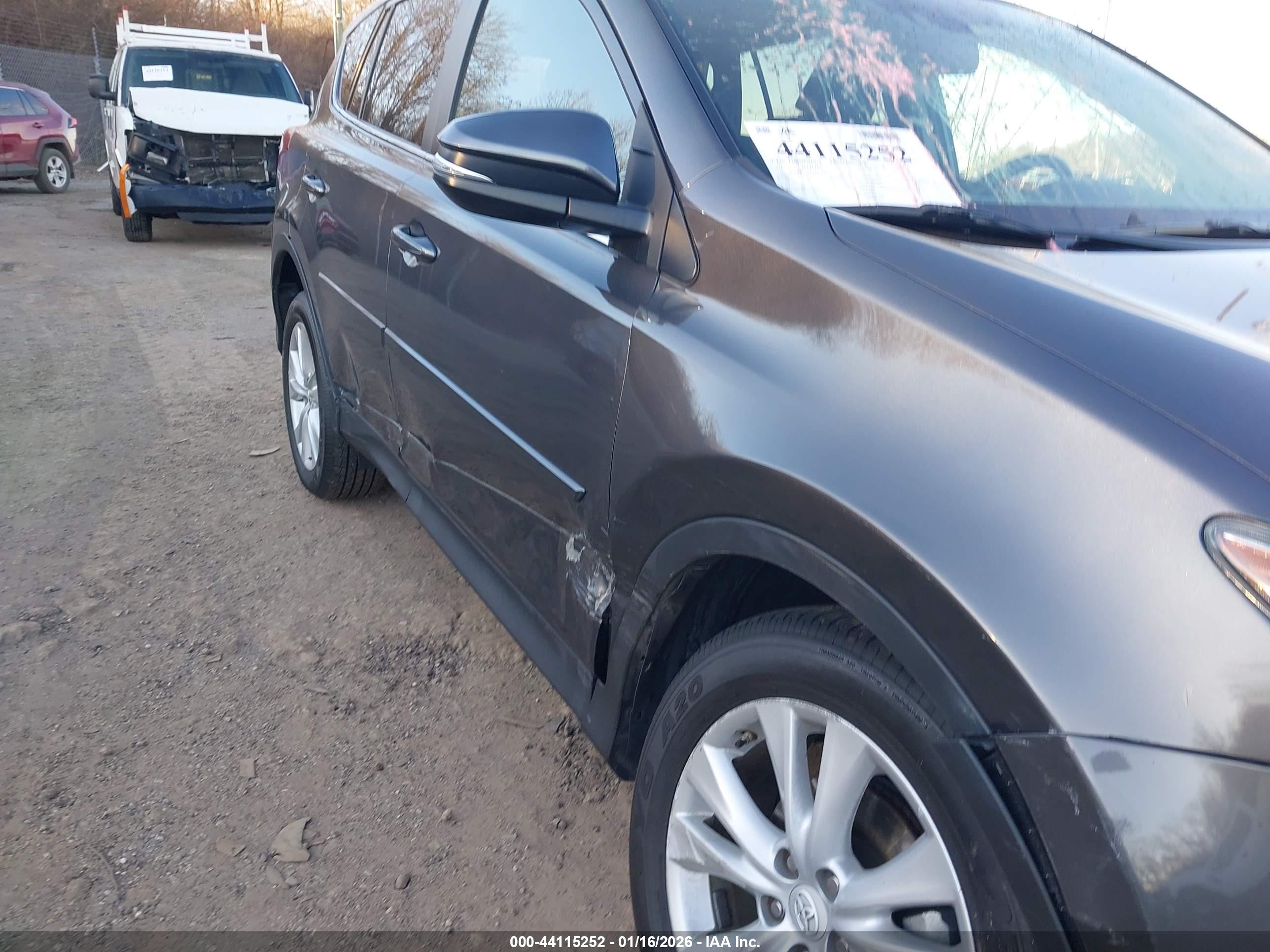 TOYOTA RAV4 image 6