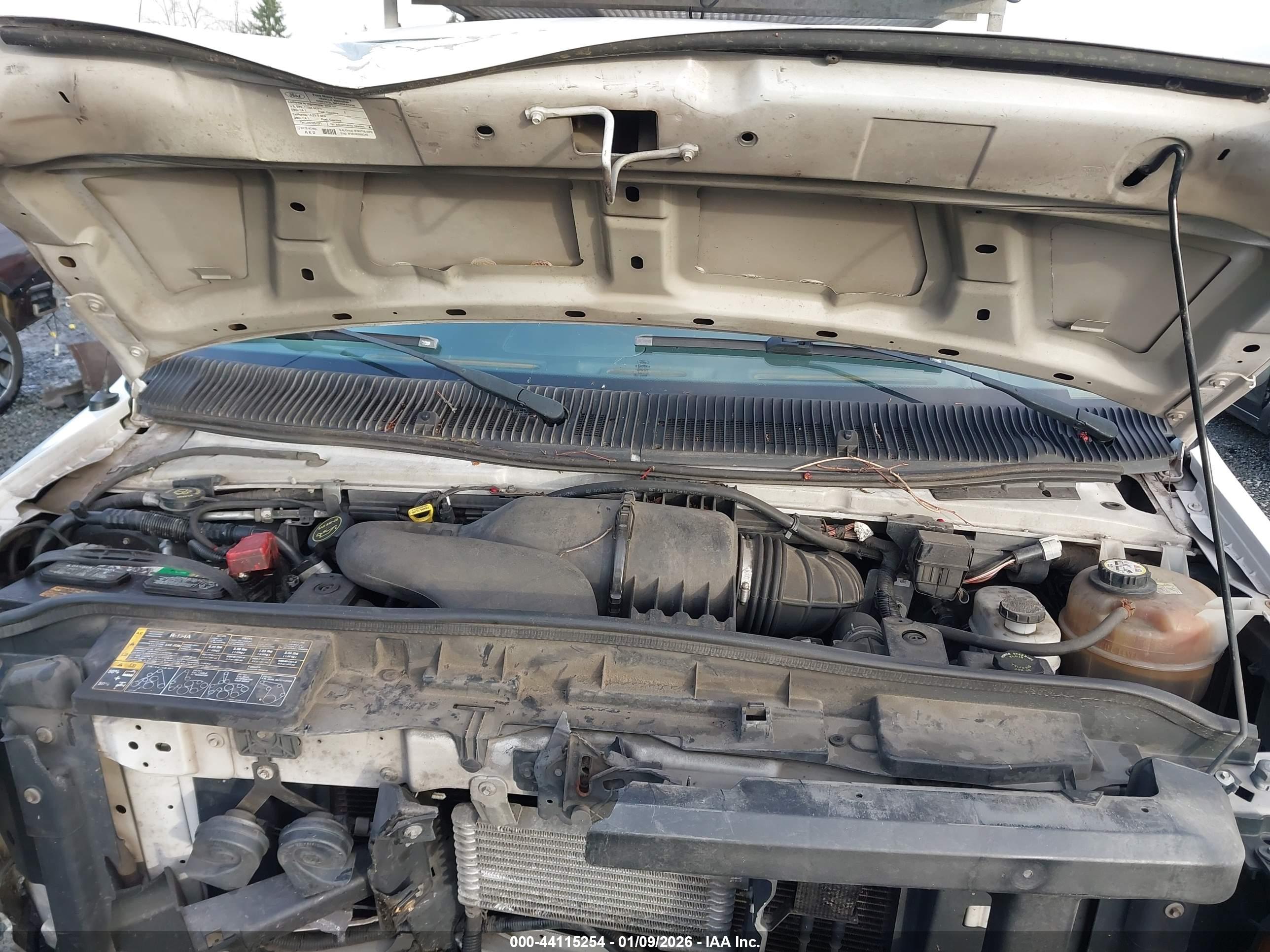FORD E-250 image 10