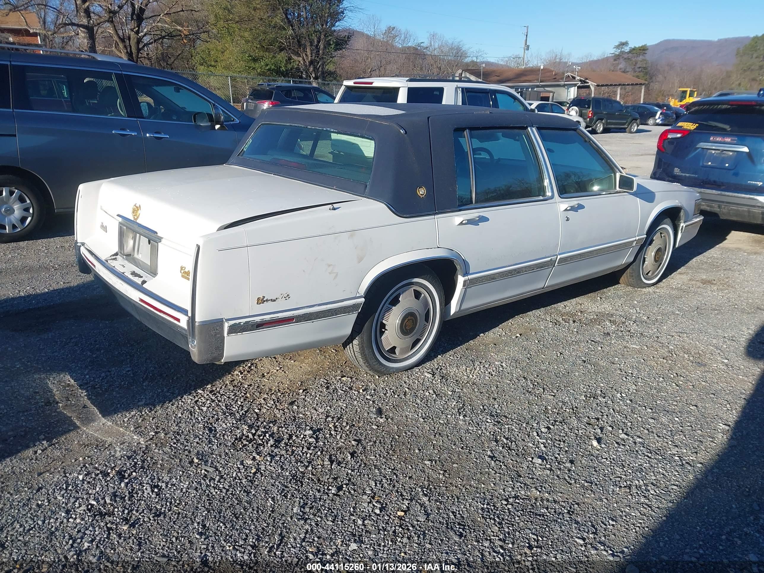 CADILLAC DEVILLE image 4
