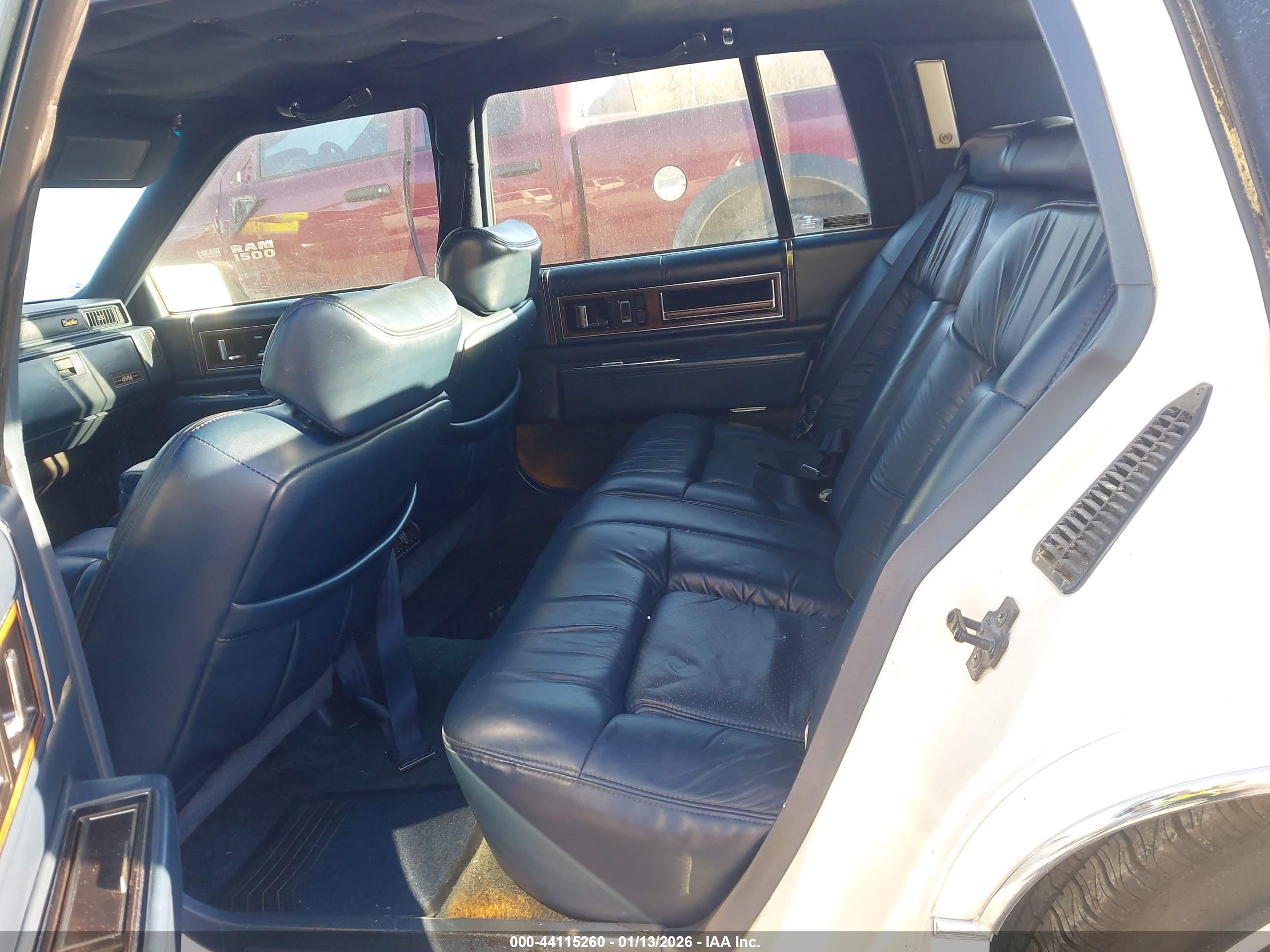 CADILLAC DEVILLE image 8