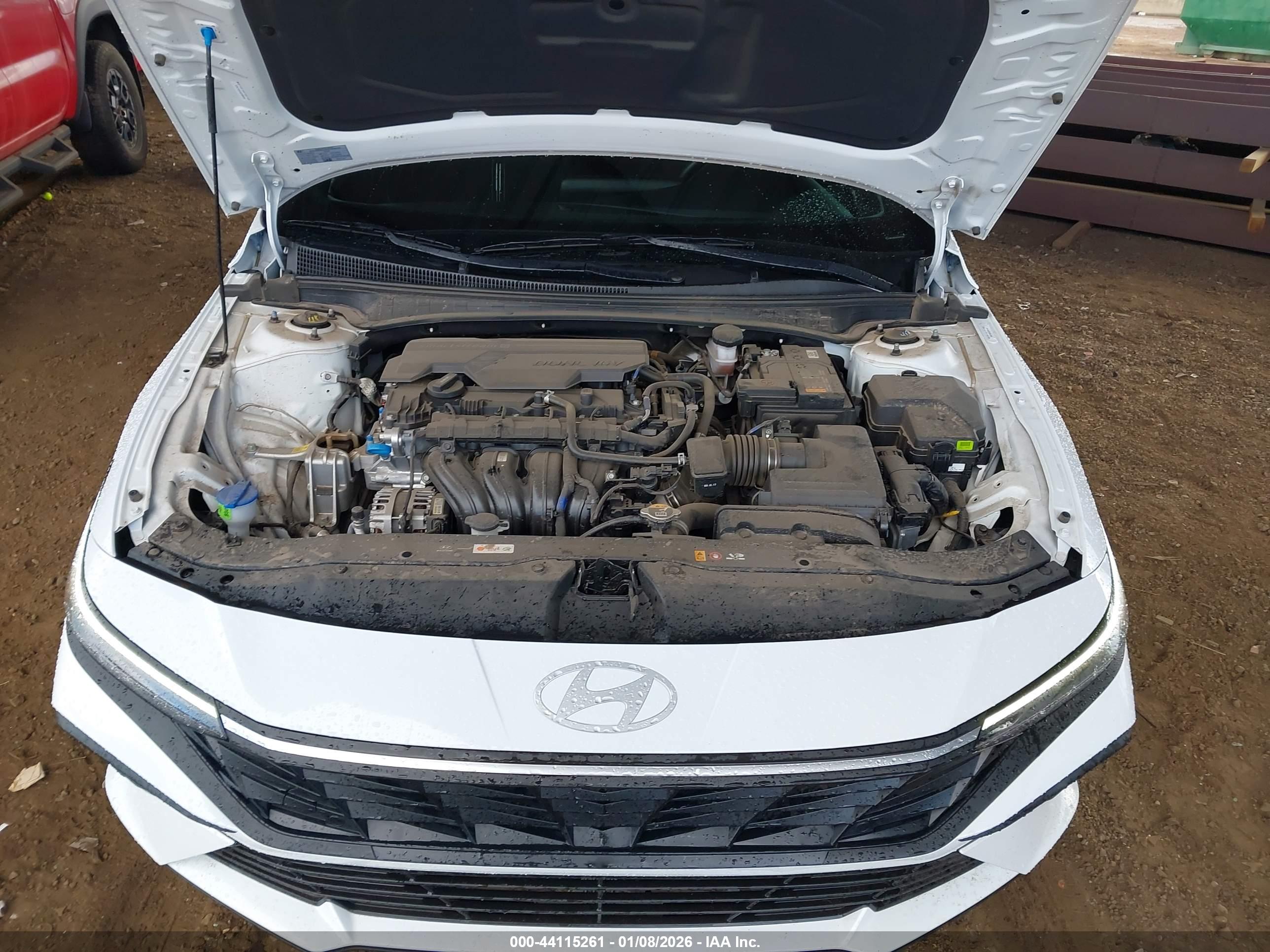 HYUNDAI ELANTRA image 10