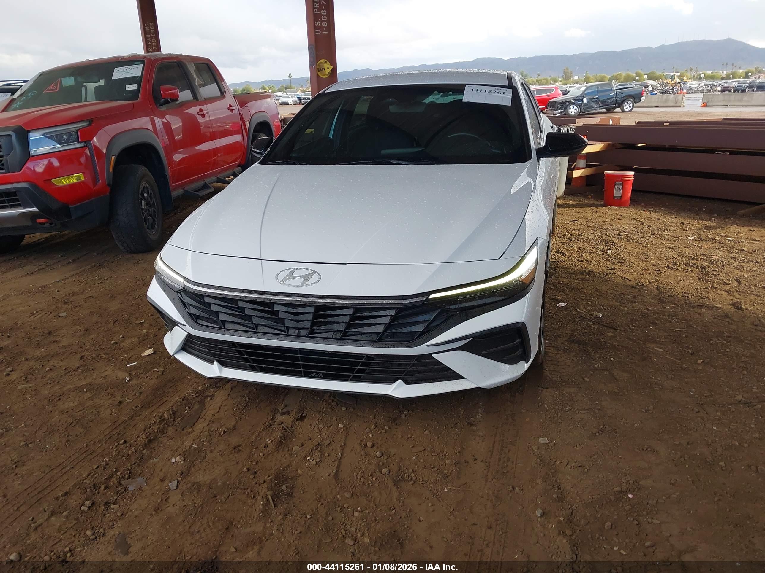 HYUNDAI ELANTRA image 6