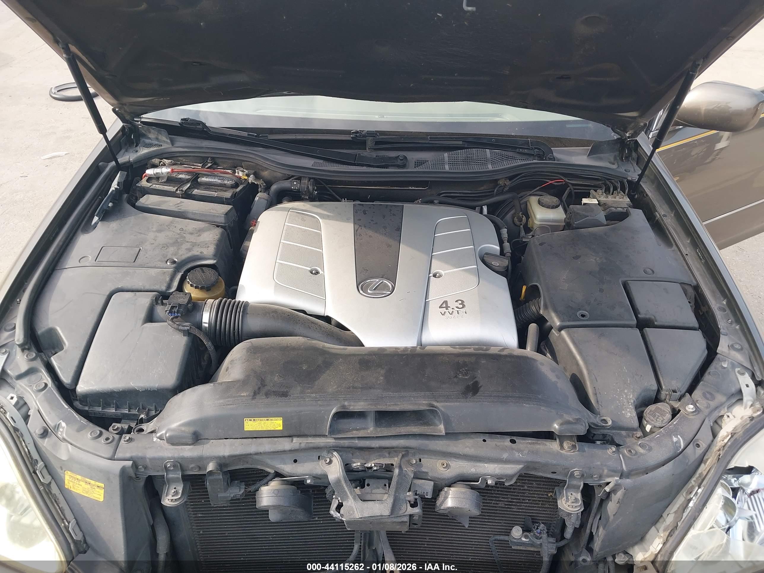 LEXUS LS image 10