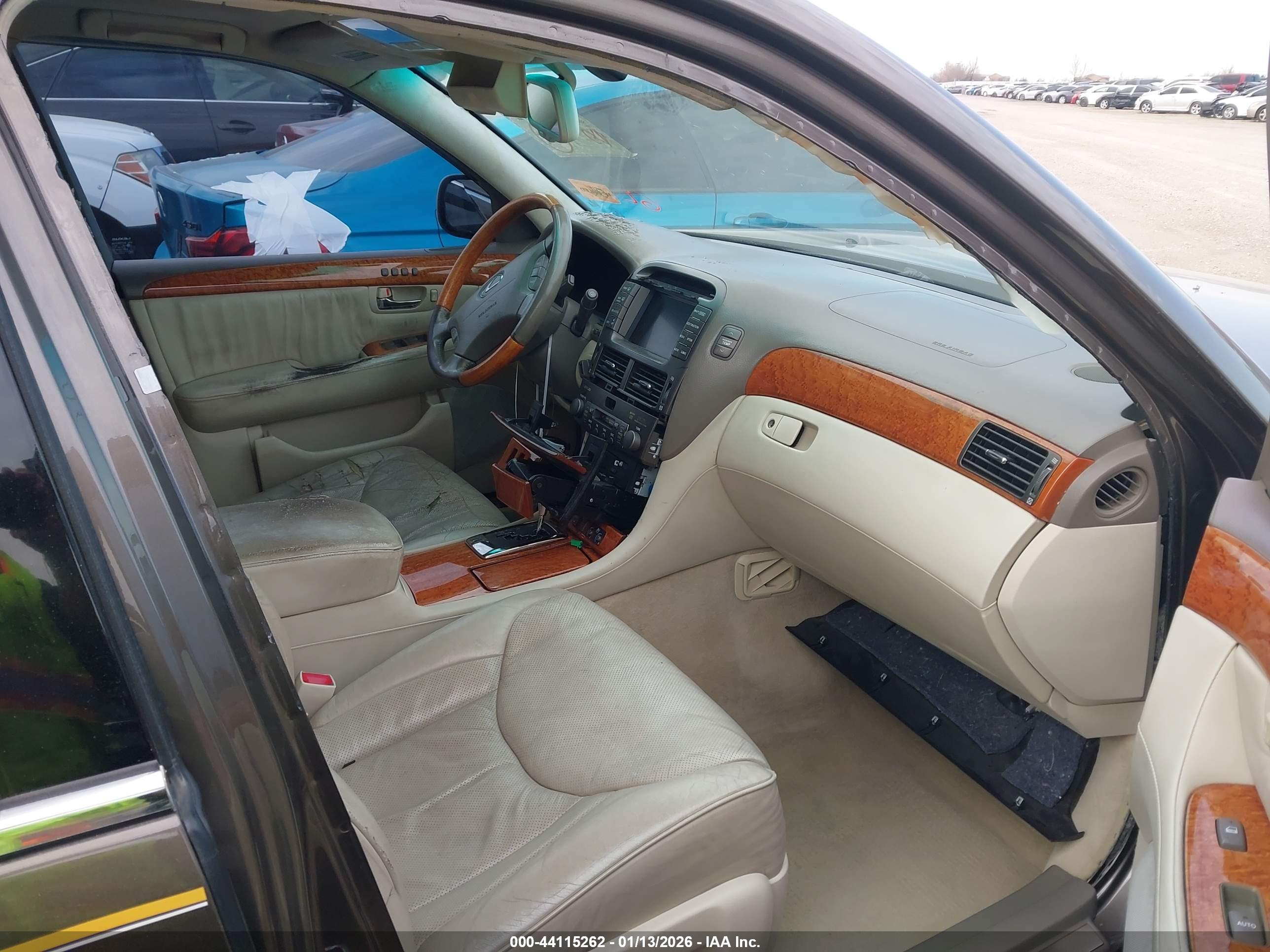 LEXUS LS image 5