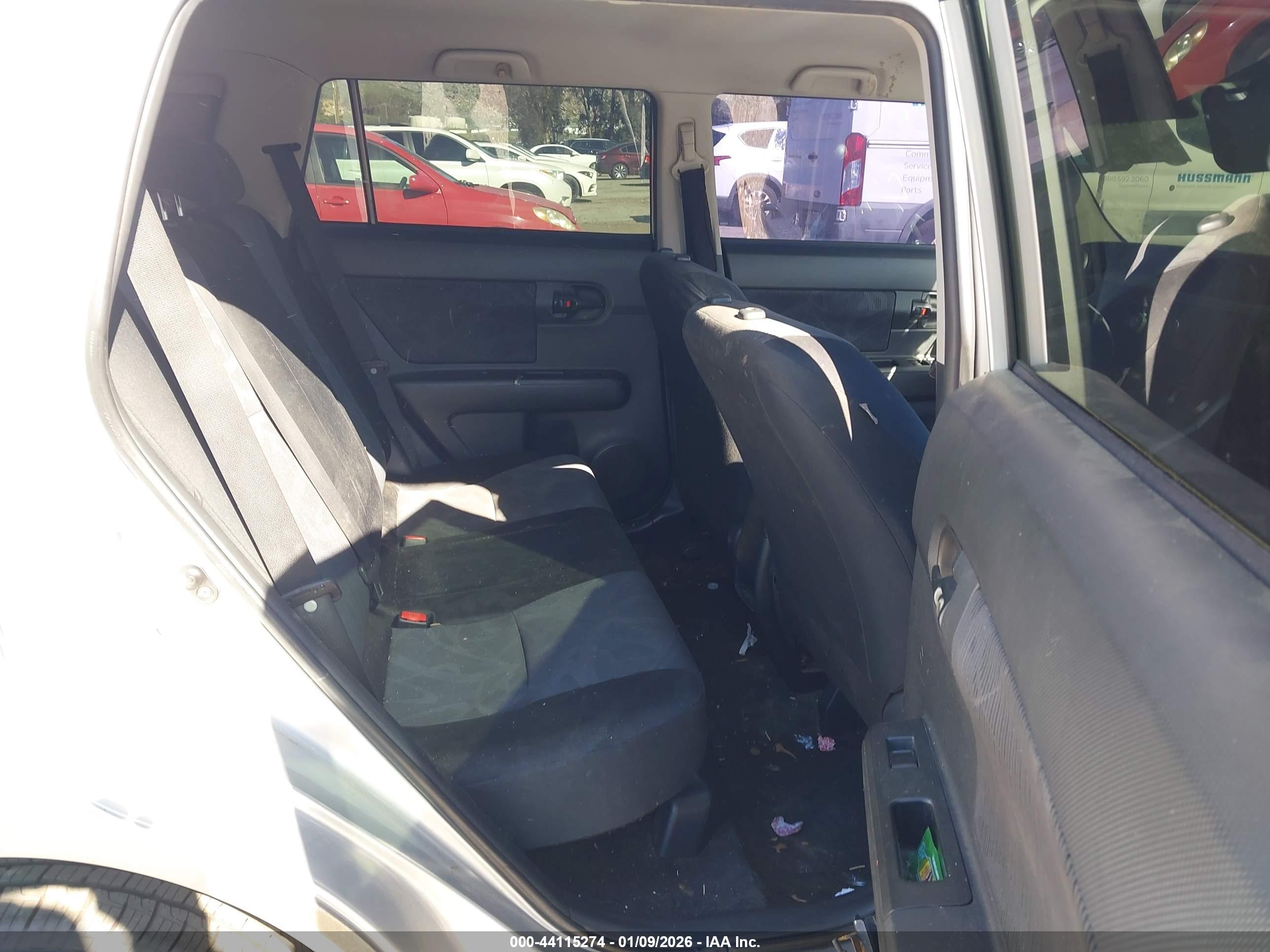 SCION XB image 8