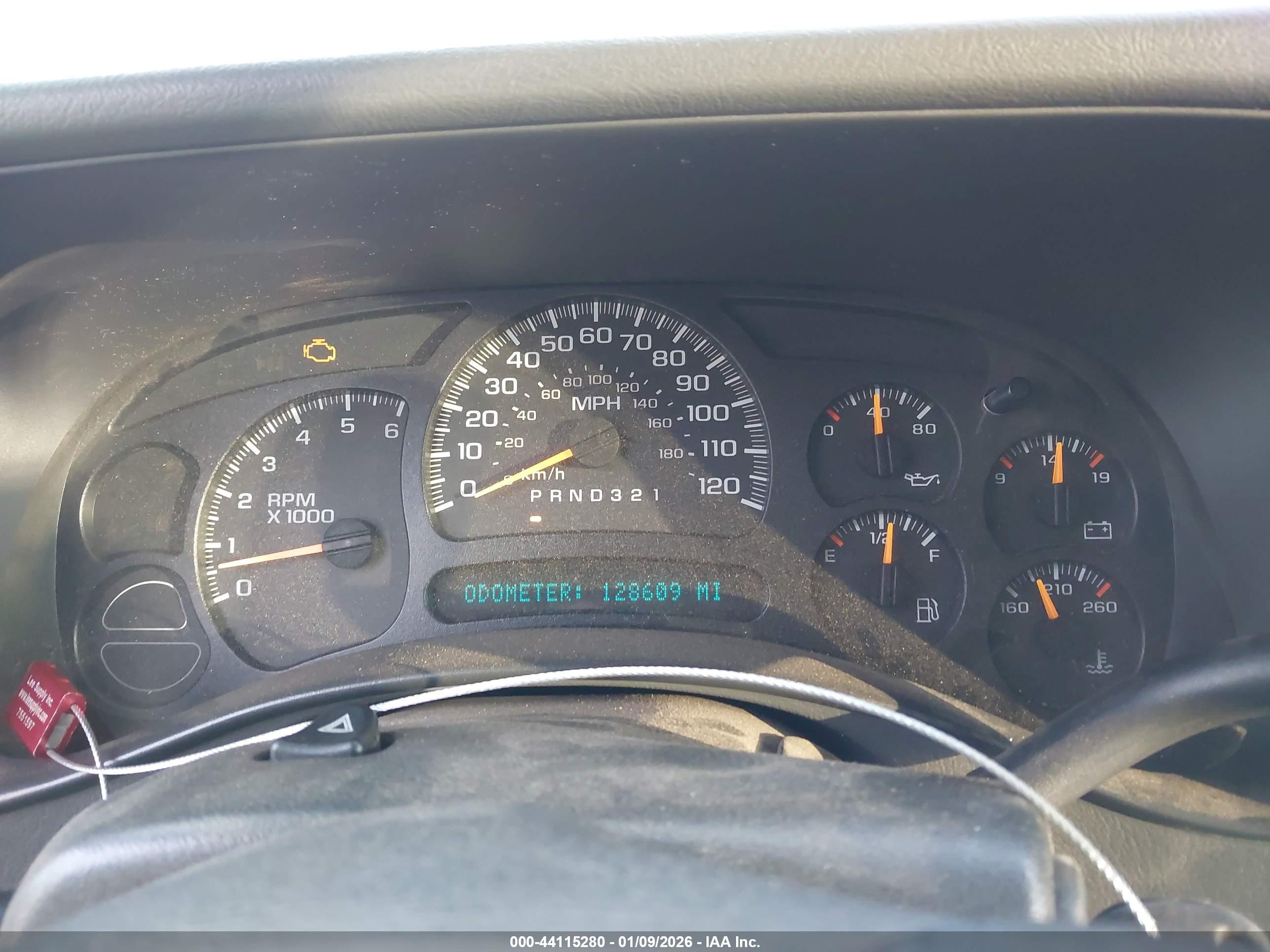 CHEVROLET SILVERADO image 7