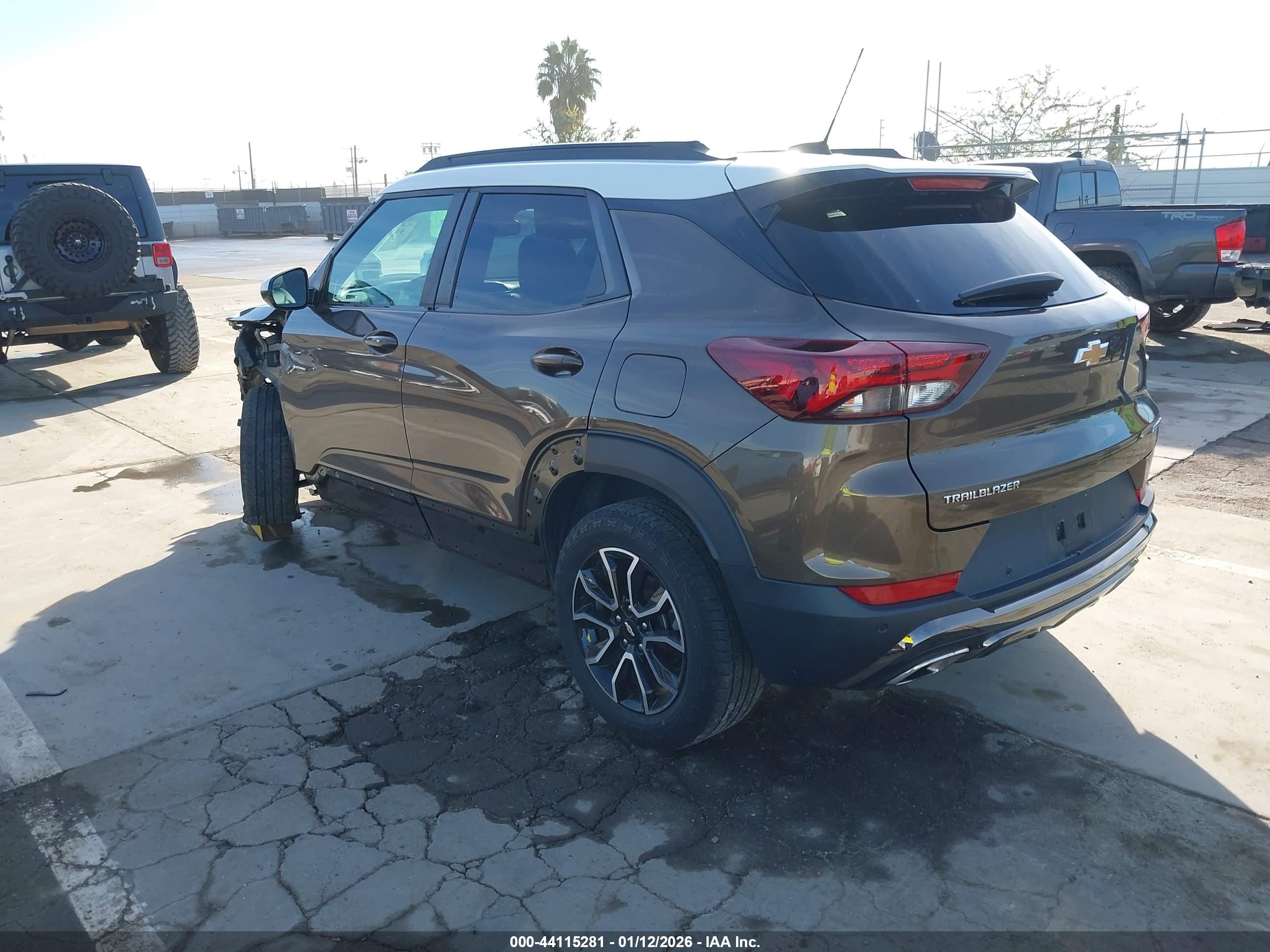 CHEVROLET TRAILBLAZER image 3