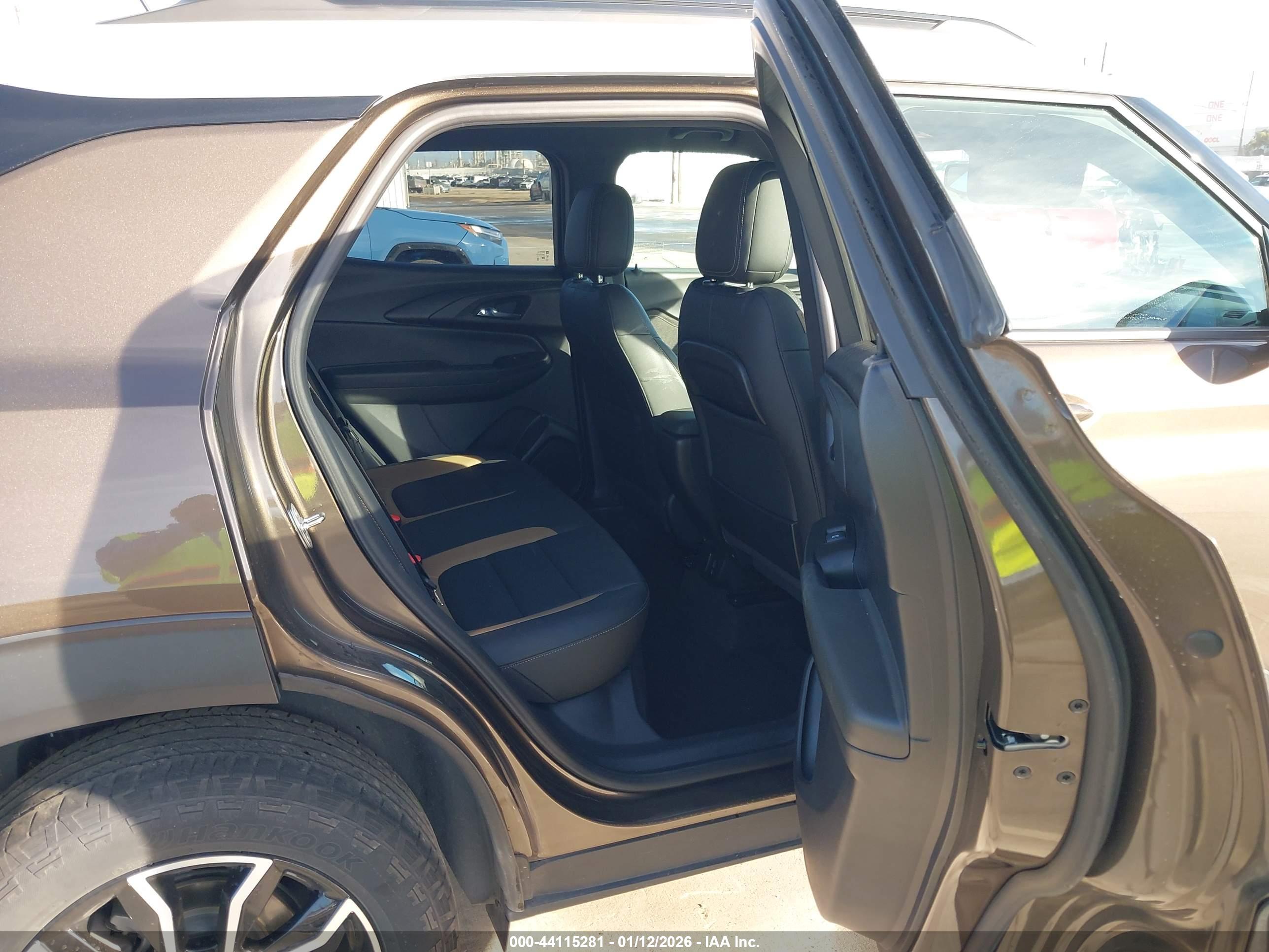 CHEVROLET TRAILBLAZER image 8