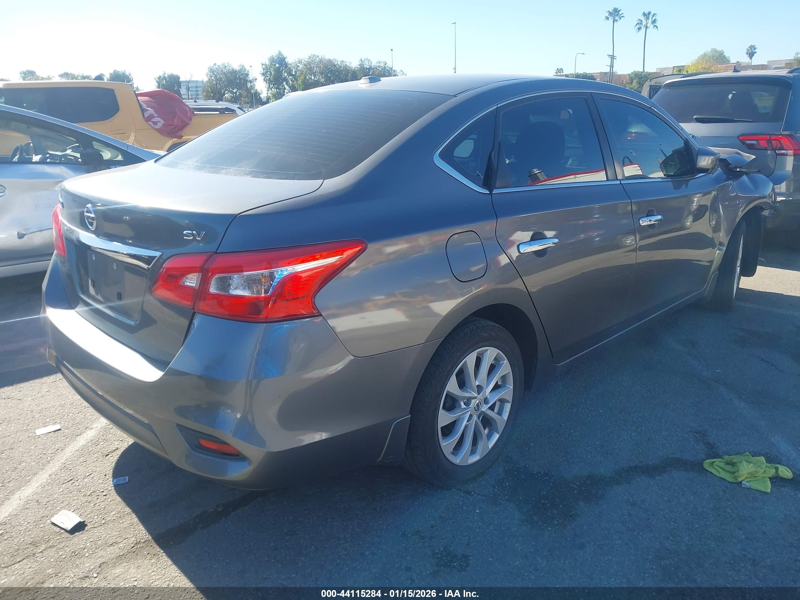 NISSAN SENTRA image 4