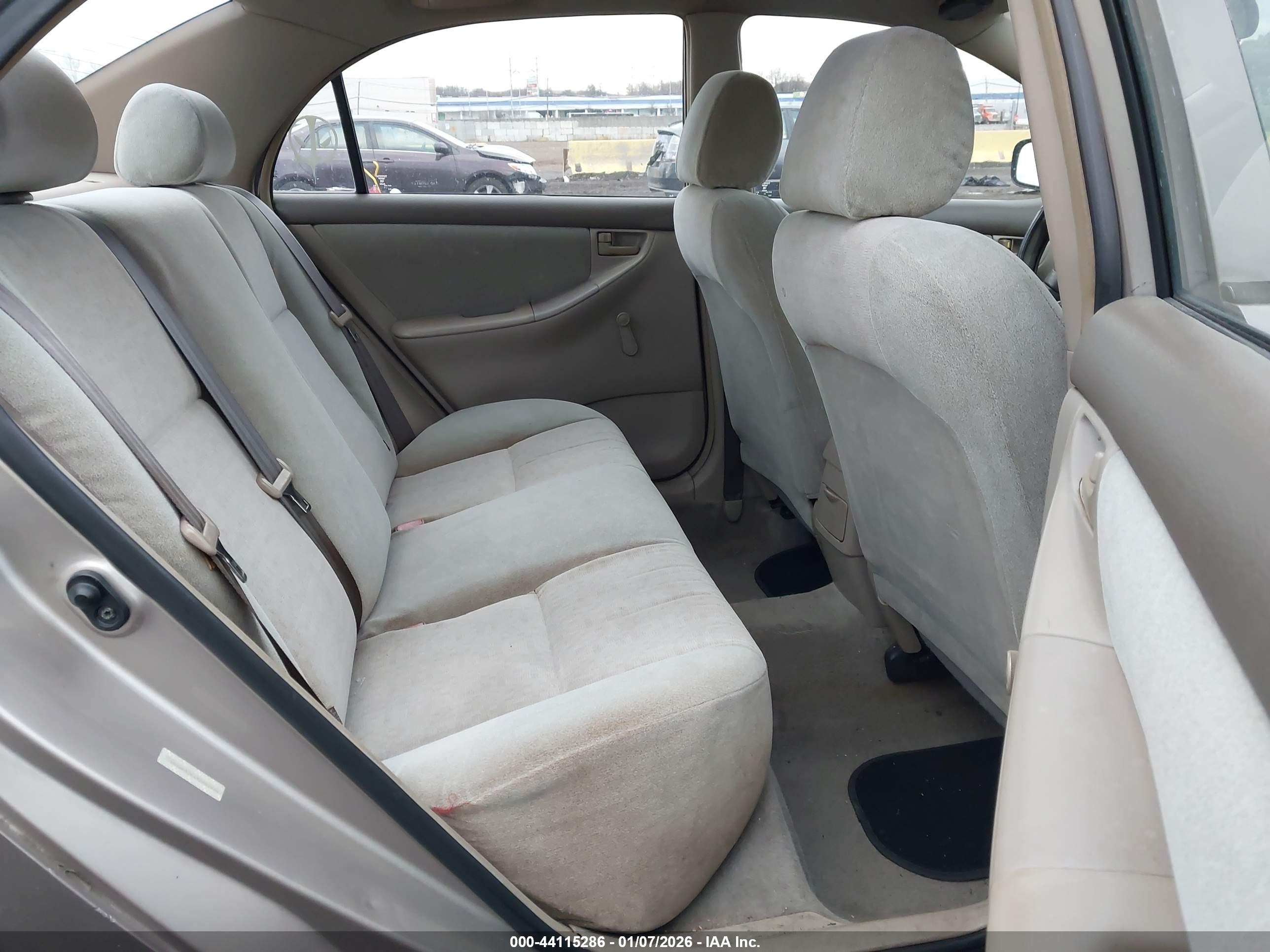 TOYOTA COROLLA image 8