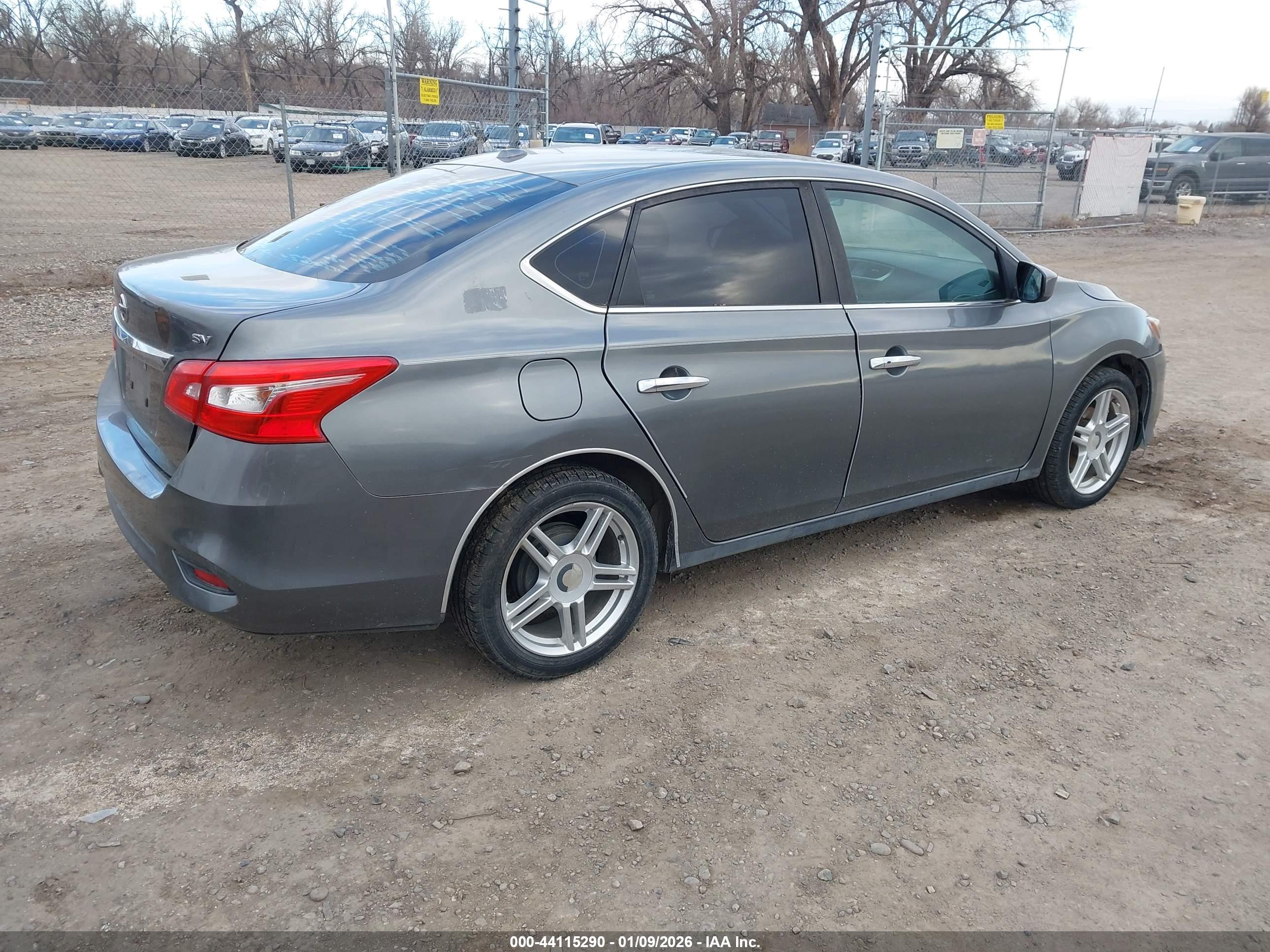 NISSAN SENTRA image 4