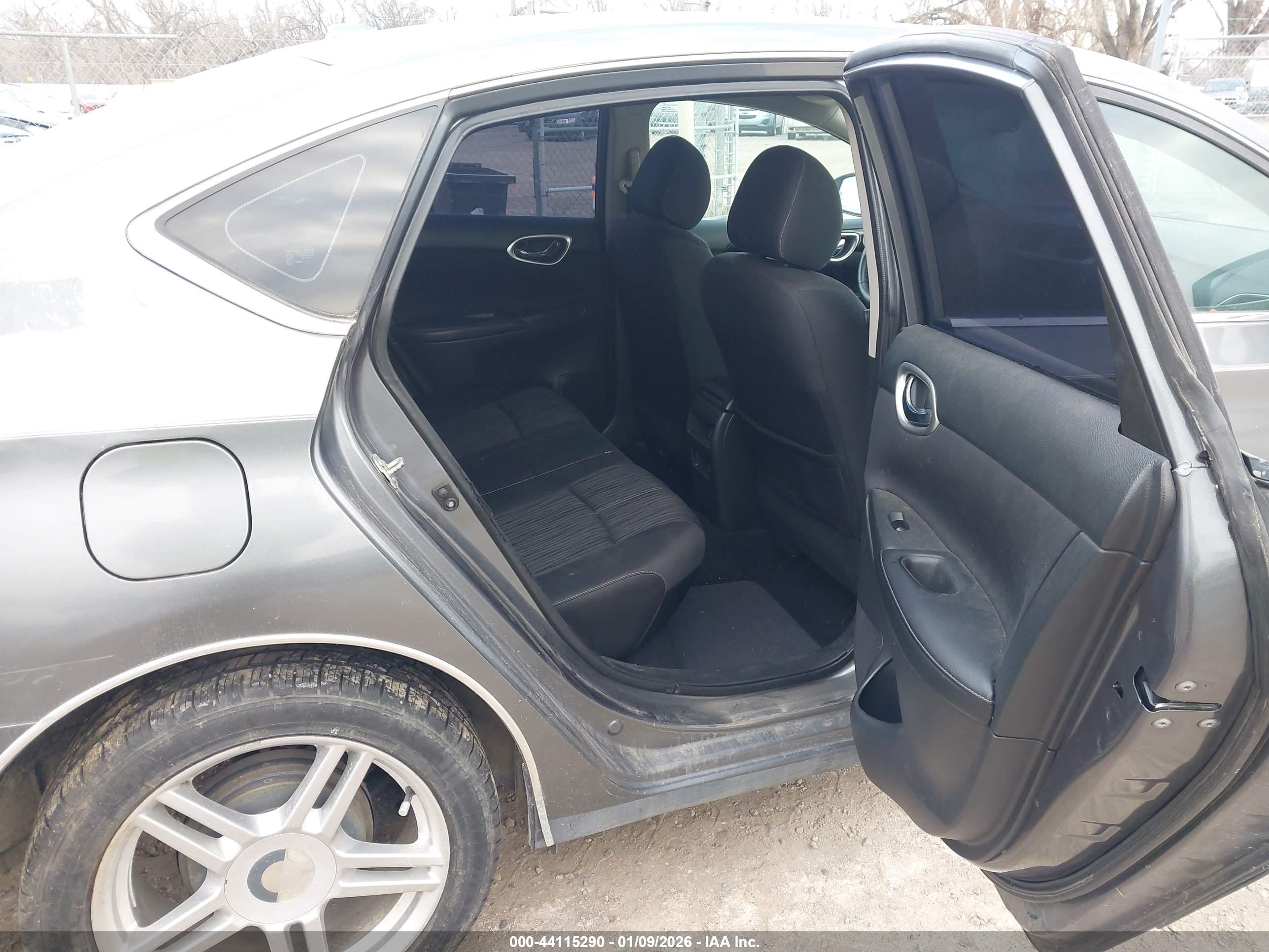 NISSAN SENTRA image 8