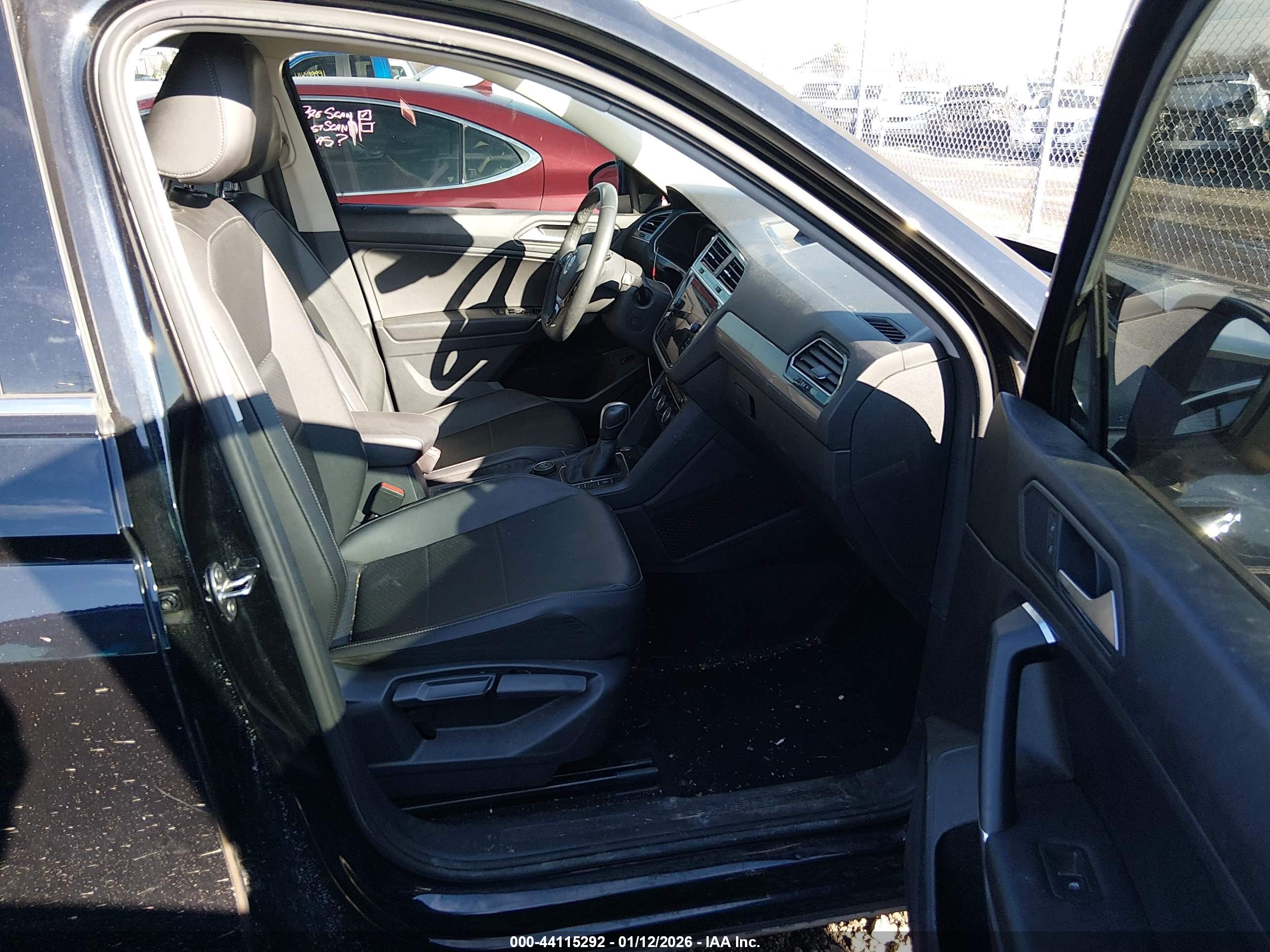 VOLKSWAGEN TIGUAN image 5