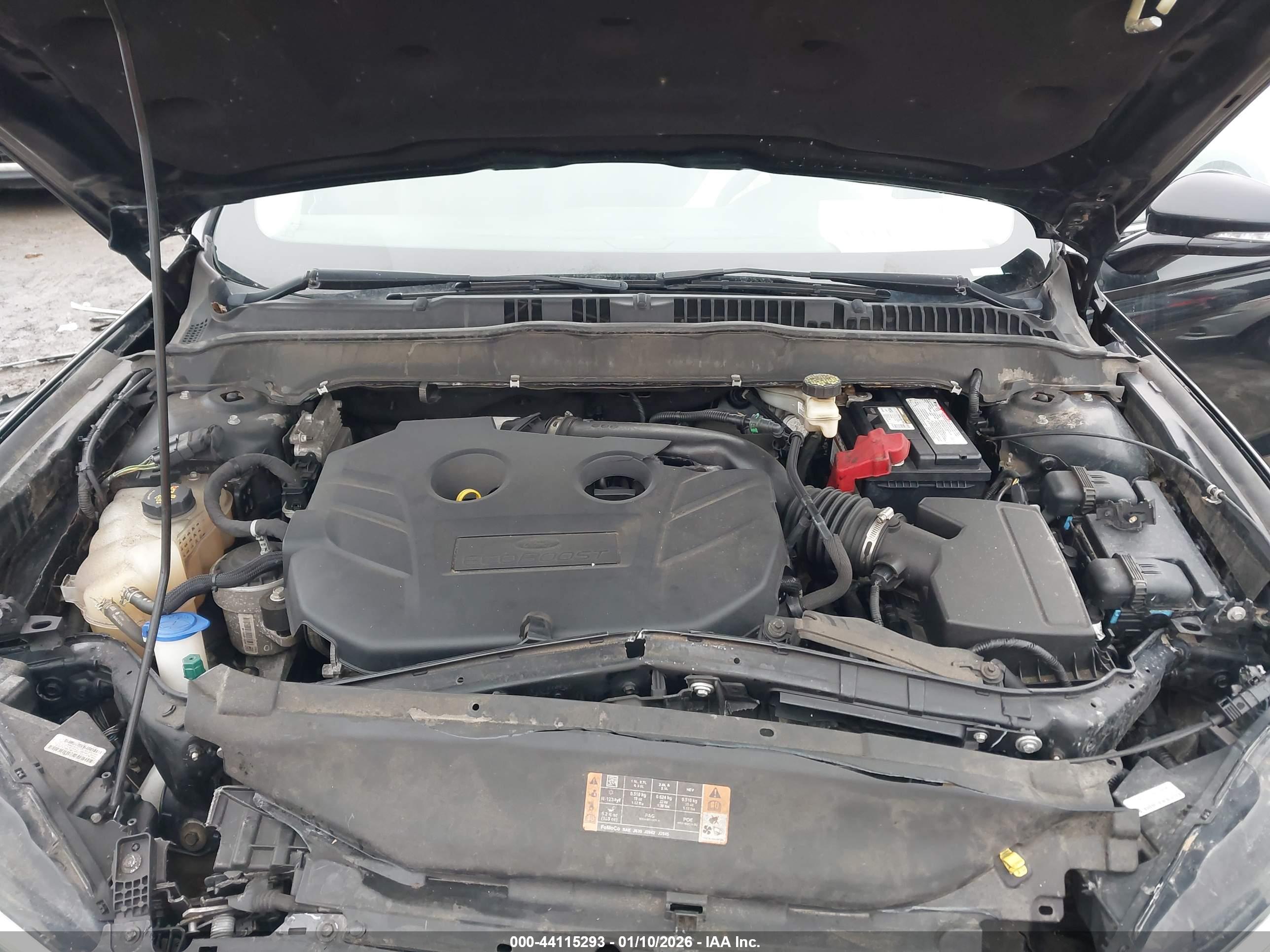 FORD FUSION image 10