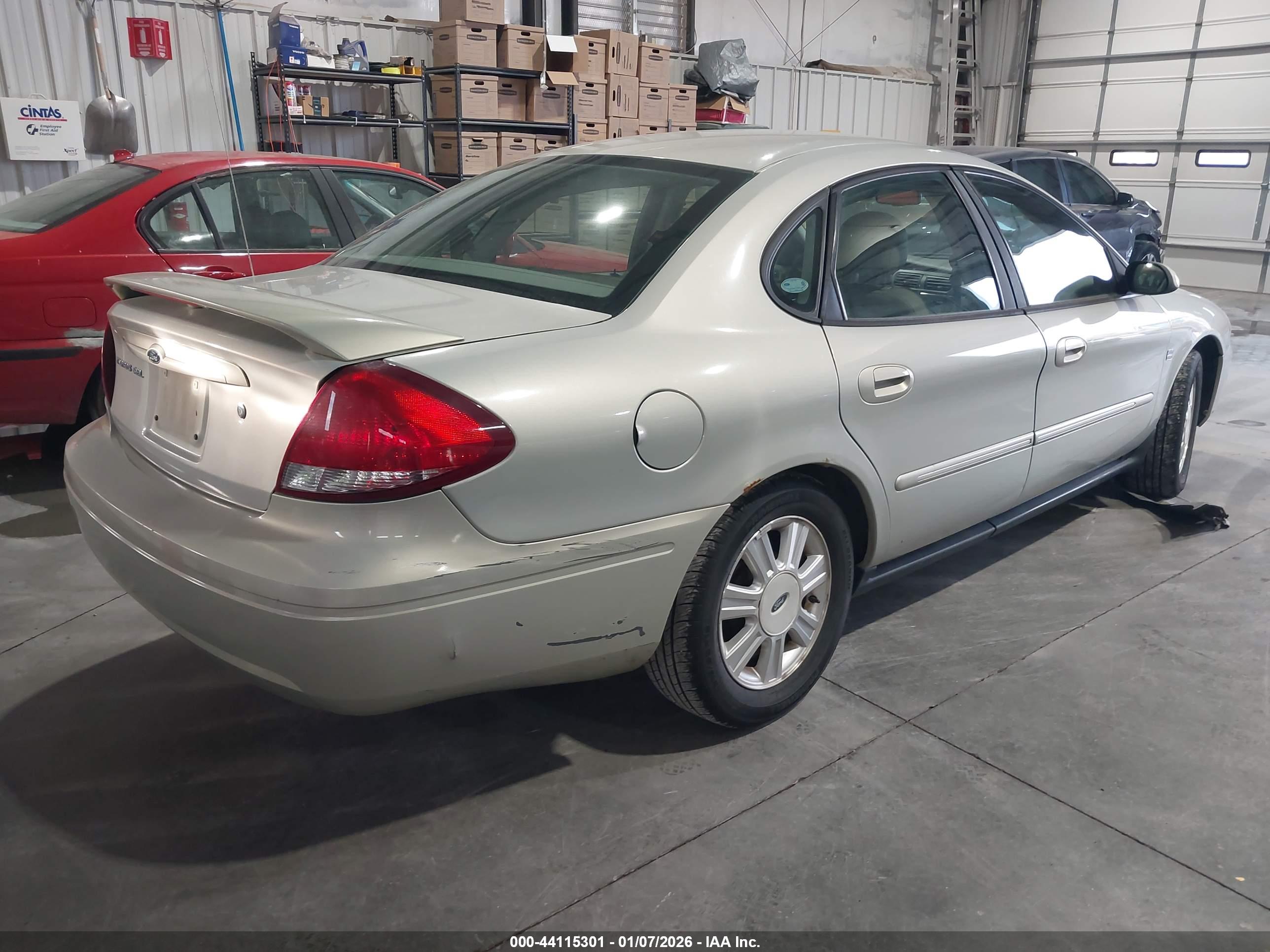 FORD TAURUS image 4