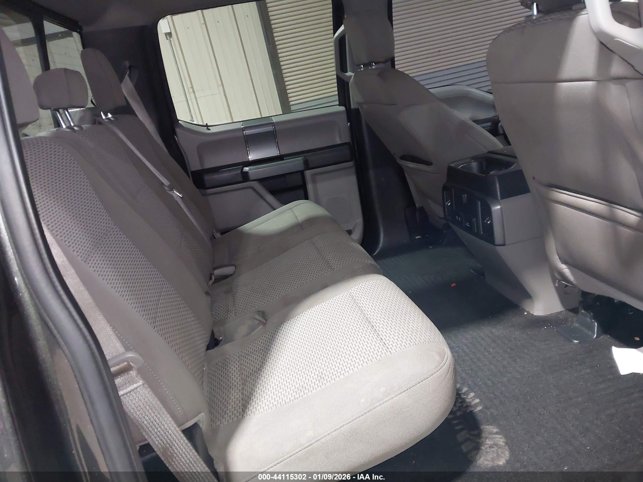 FORD F-150 image 8