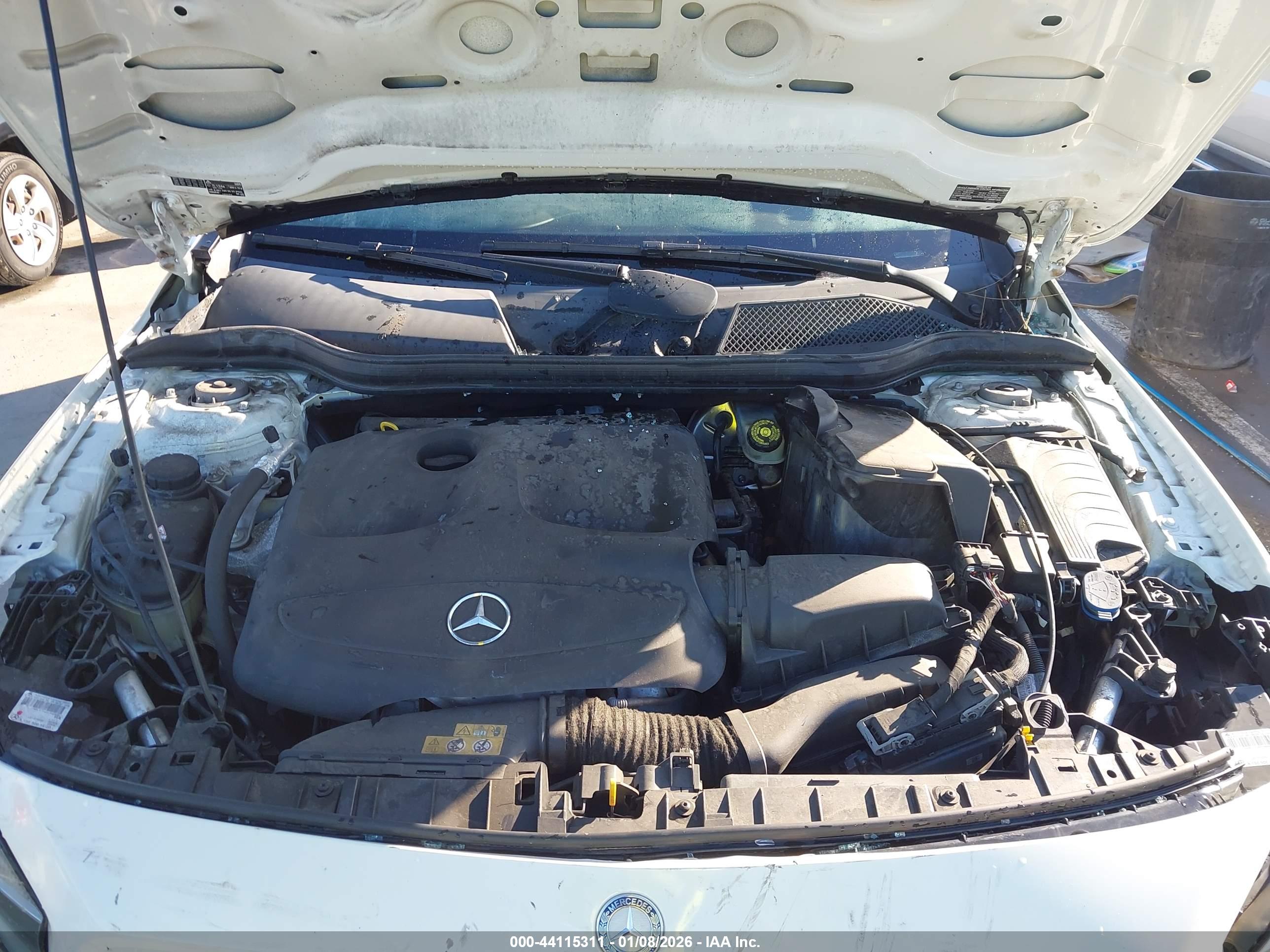 MERCEDES-BENZ GLA image 10