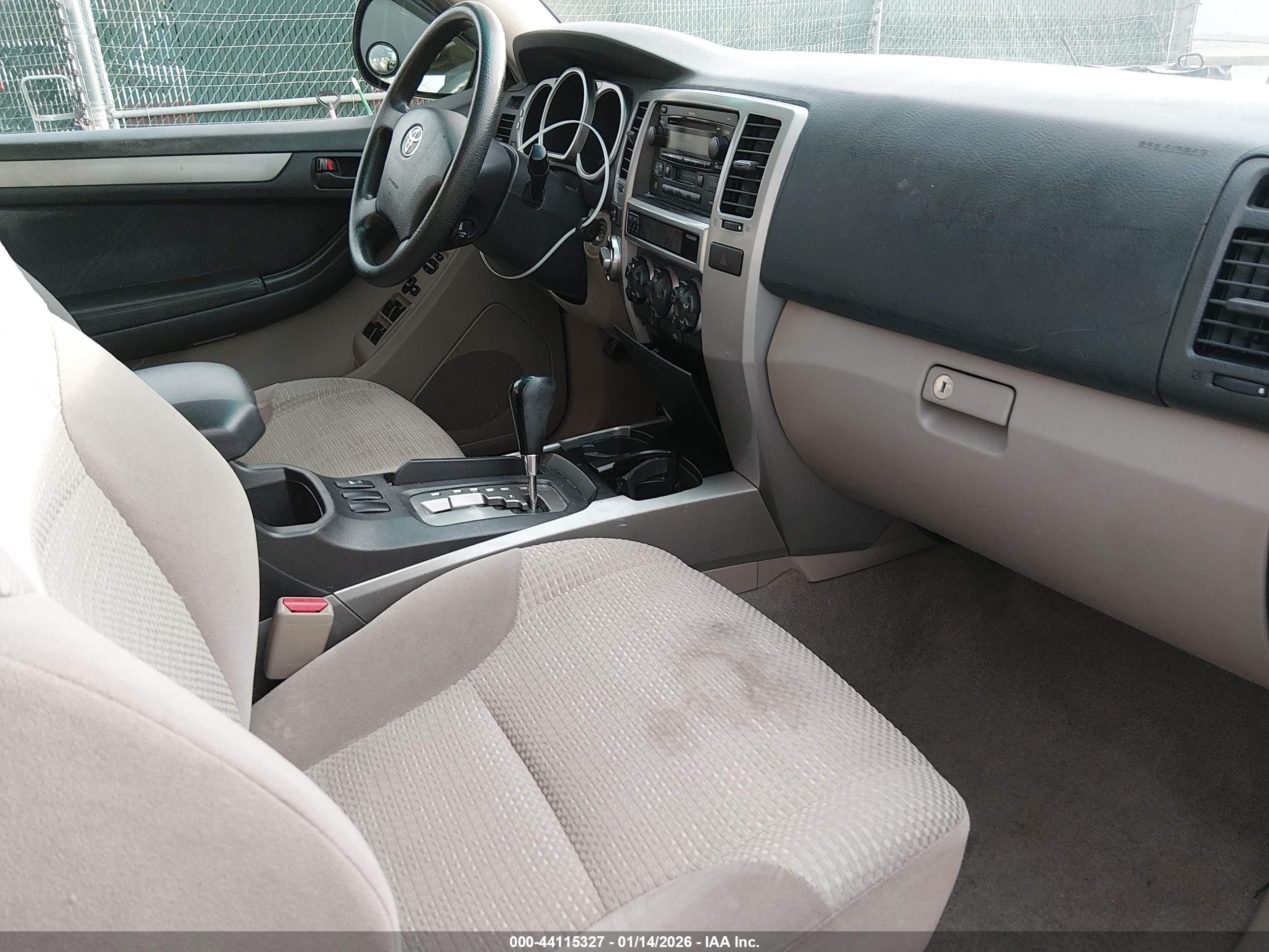 TOYOTA 4RUNNER image 5