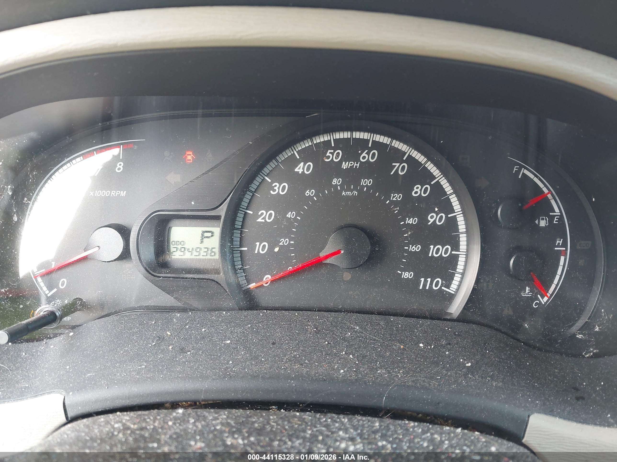 TOYOTA SIENNA image 7