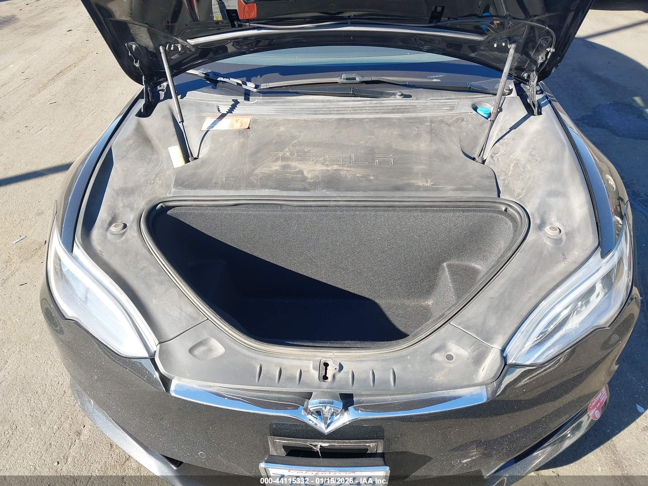 TESLA MODEL image 10