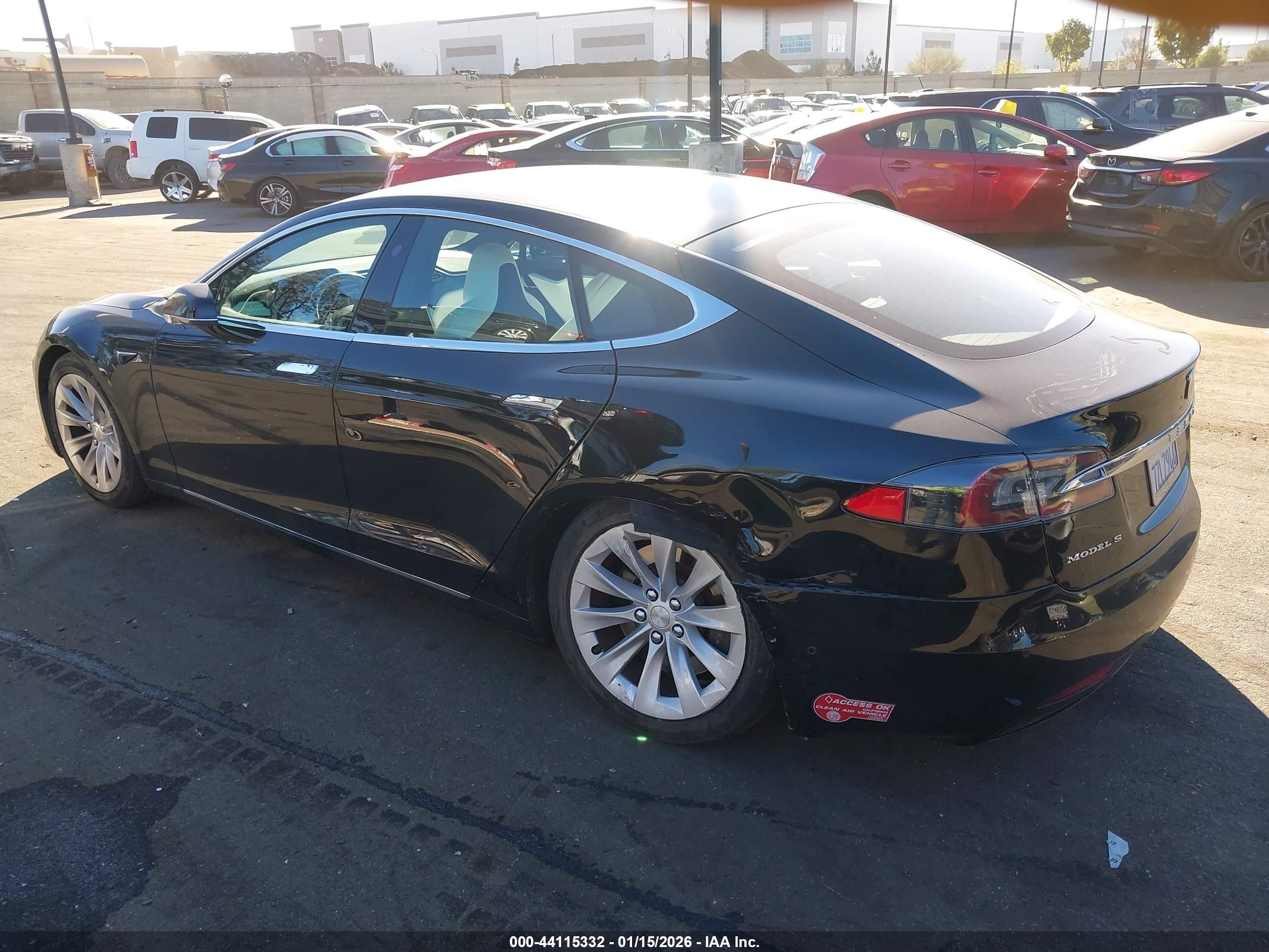 TESLA MODEL image 3