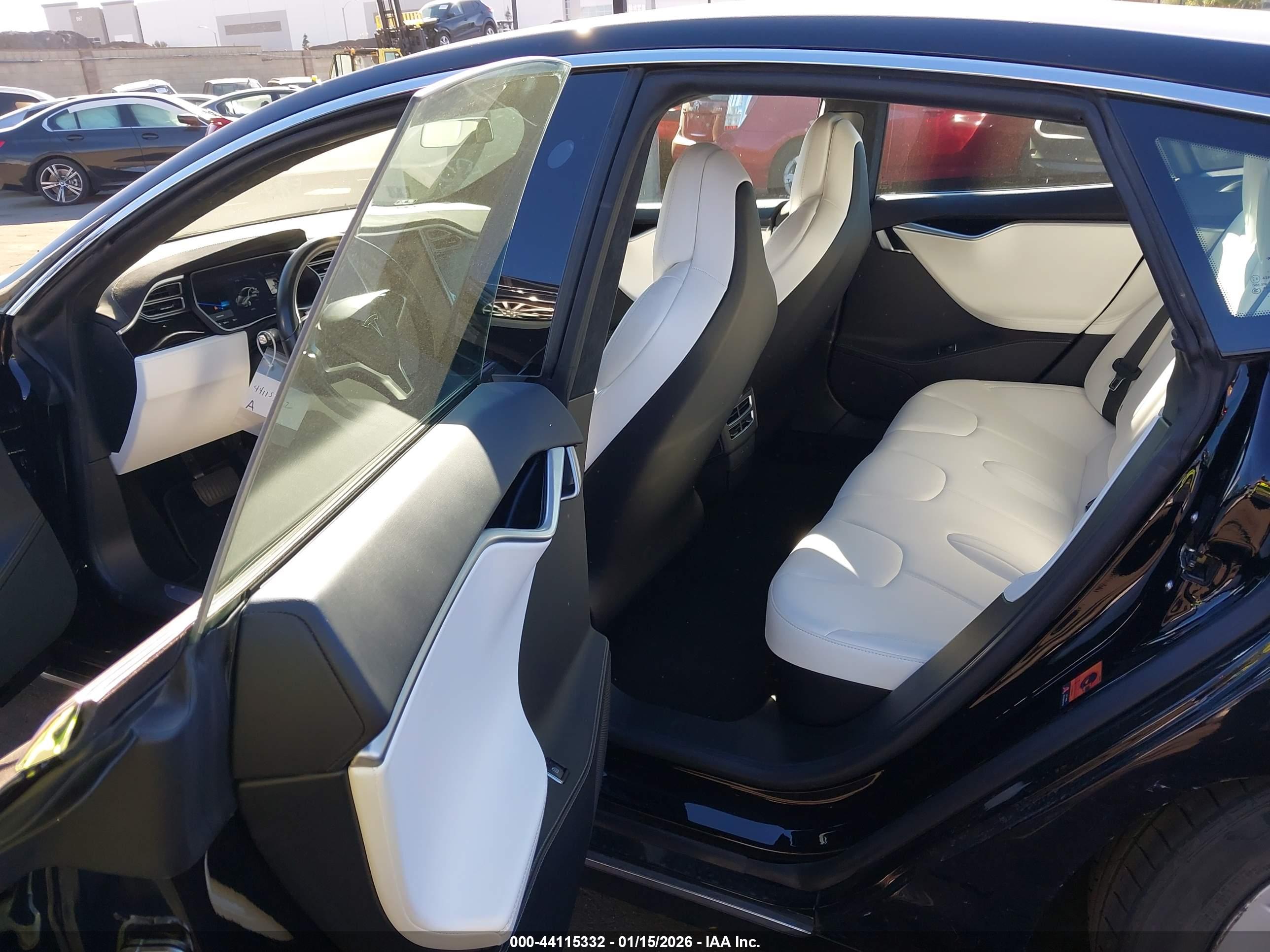 TESLA MODEL image 8