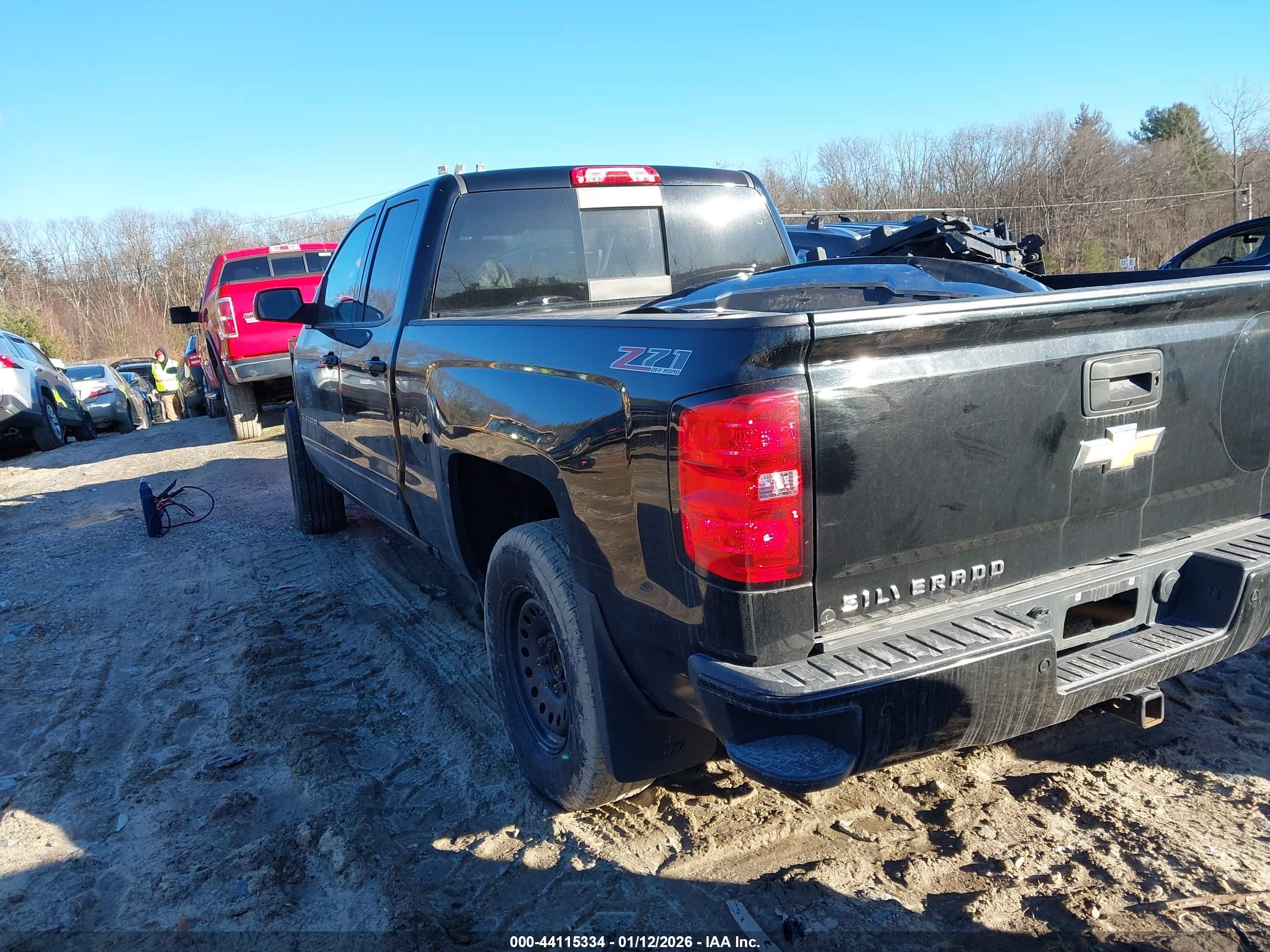 CHEVROLET SILVERADO image 3