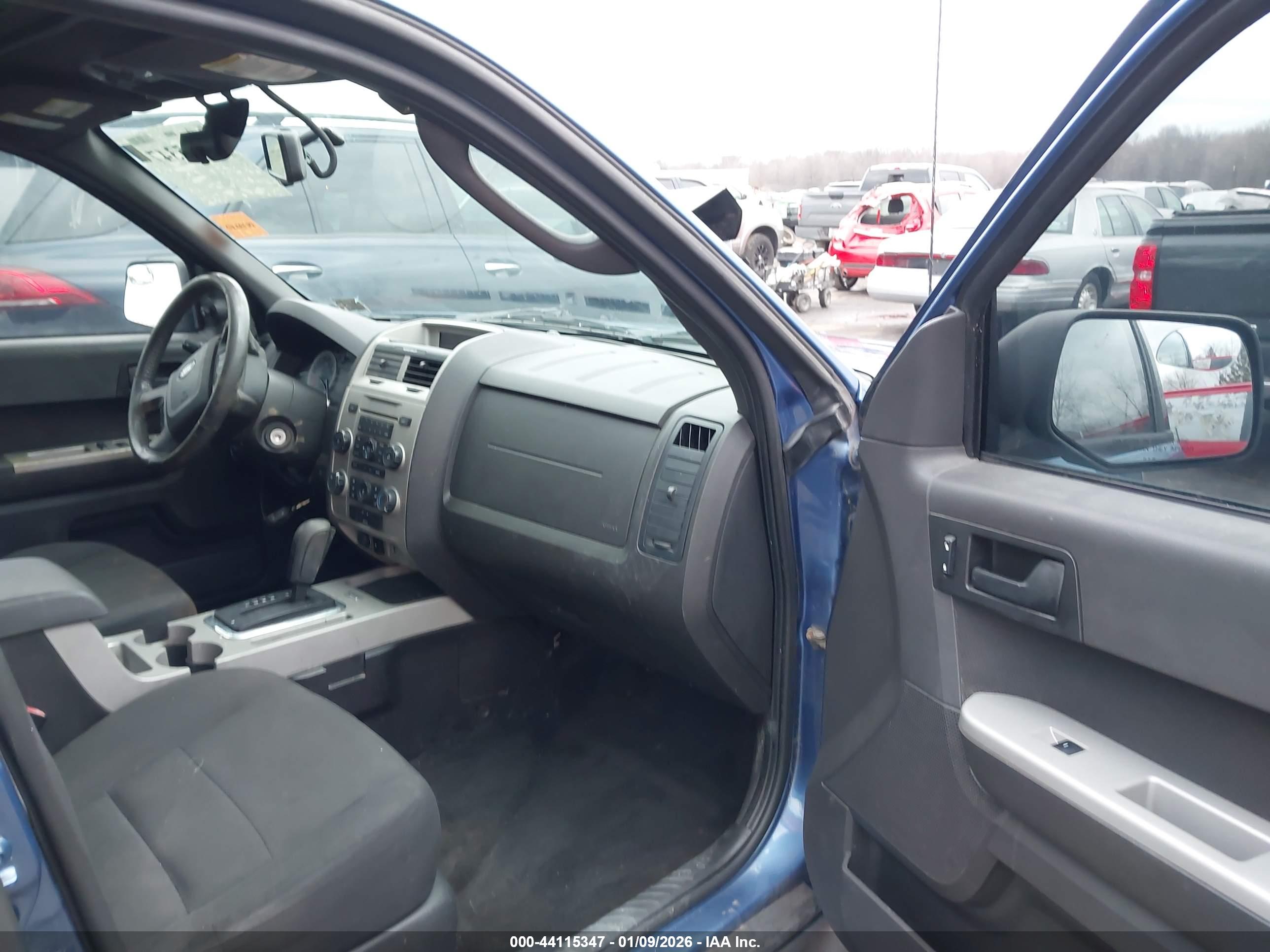 FORD ESCAPE image 5