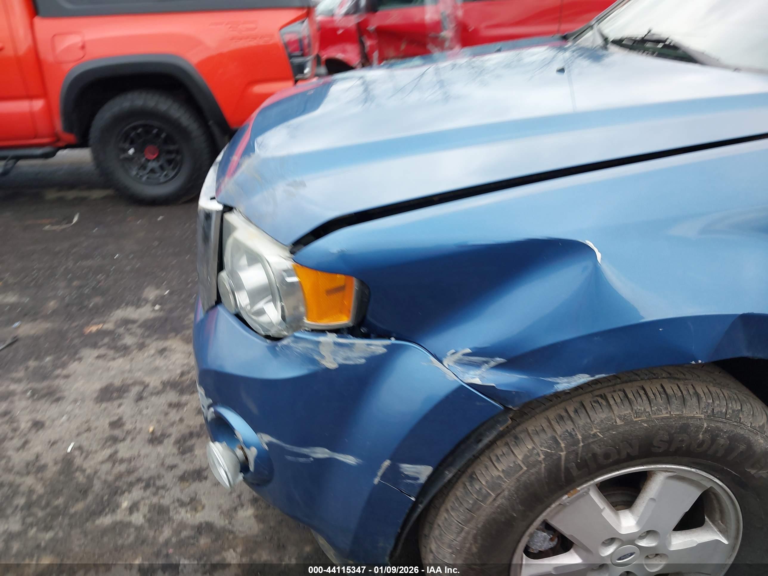 FORD ESCAPE image 6