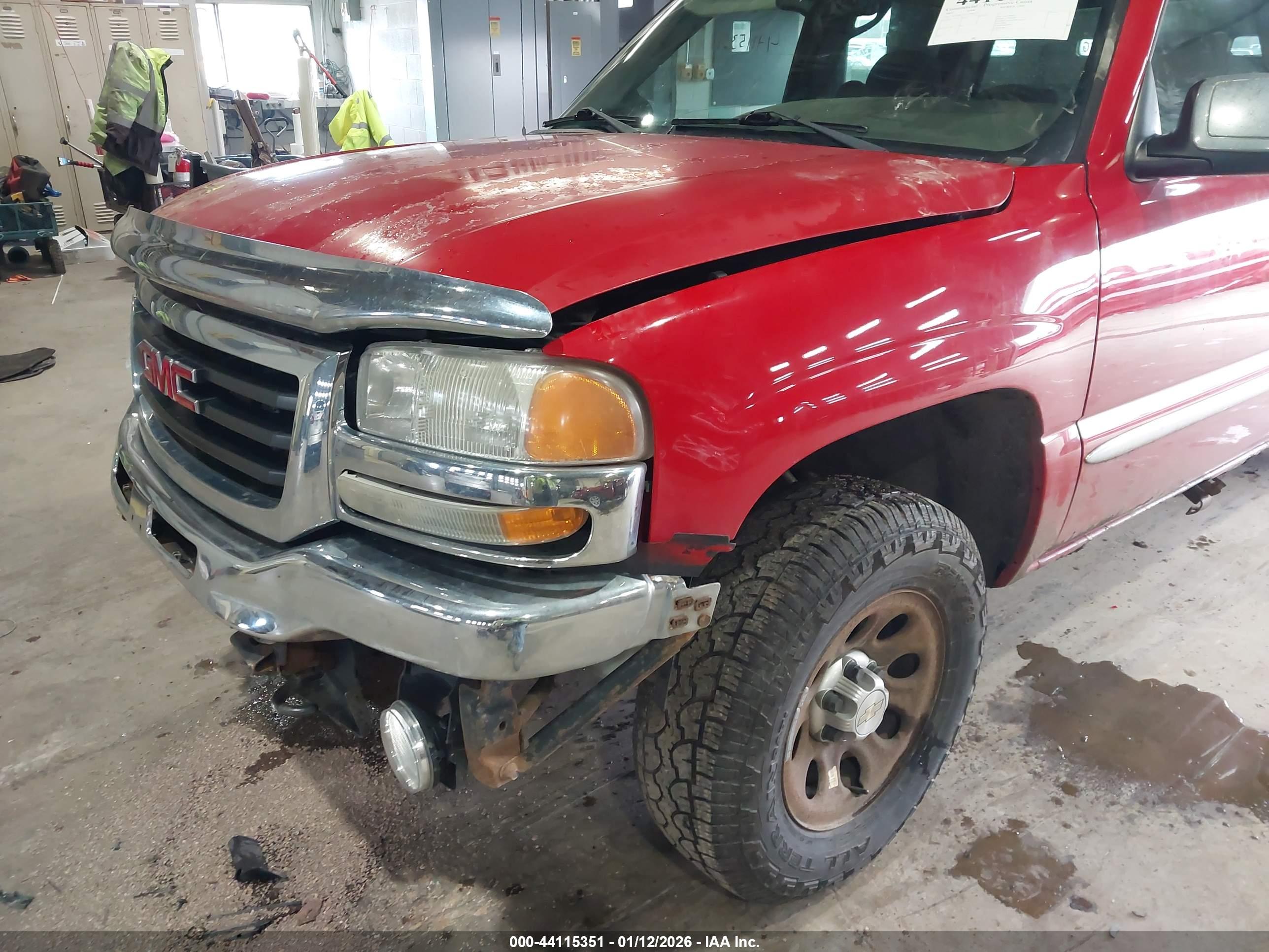 GMC SIERRA image 6