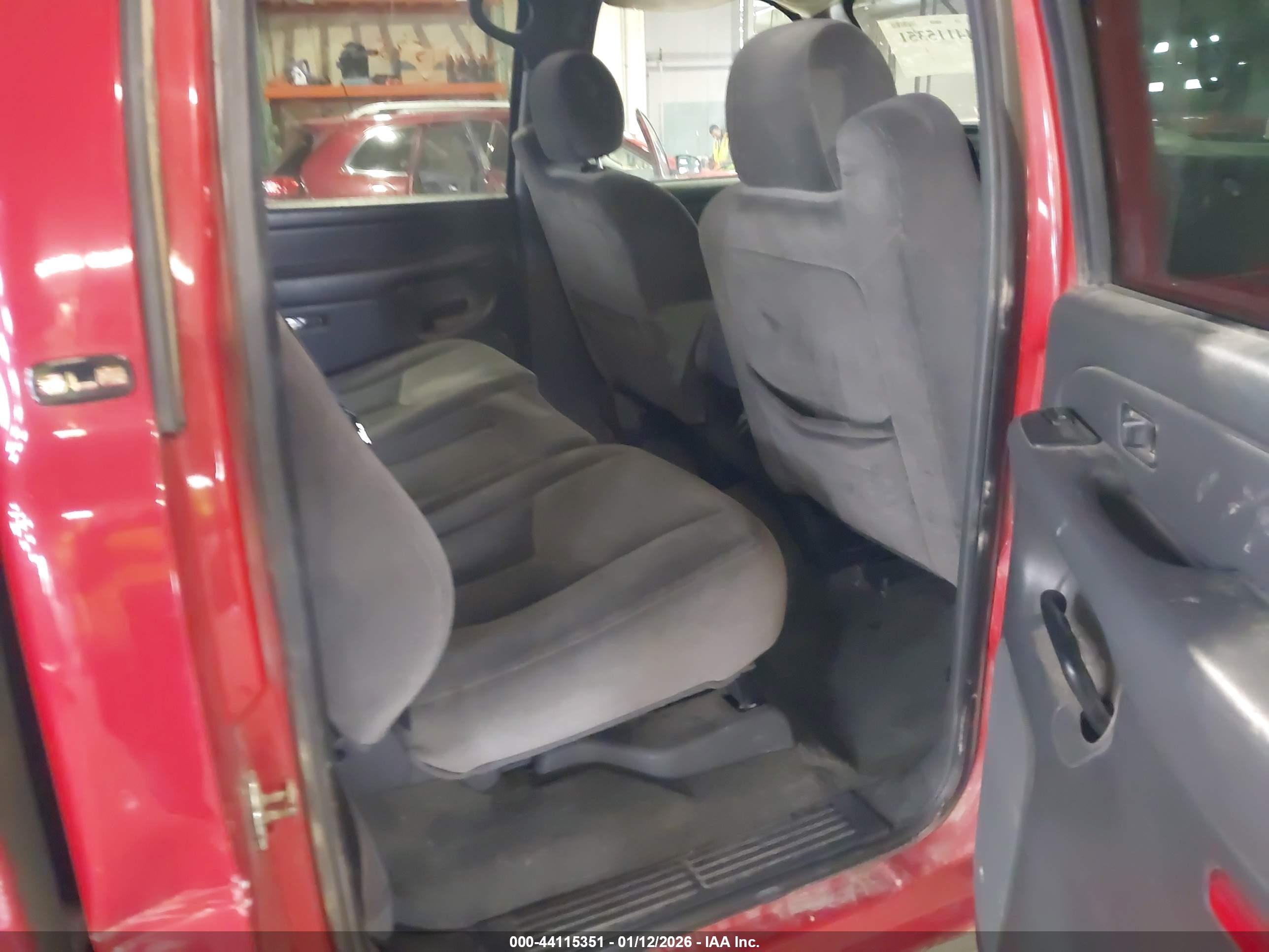 GMC SIERRA image 8