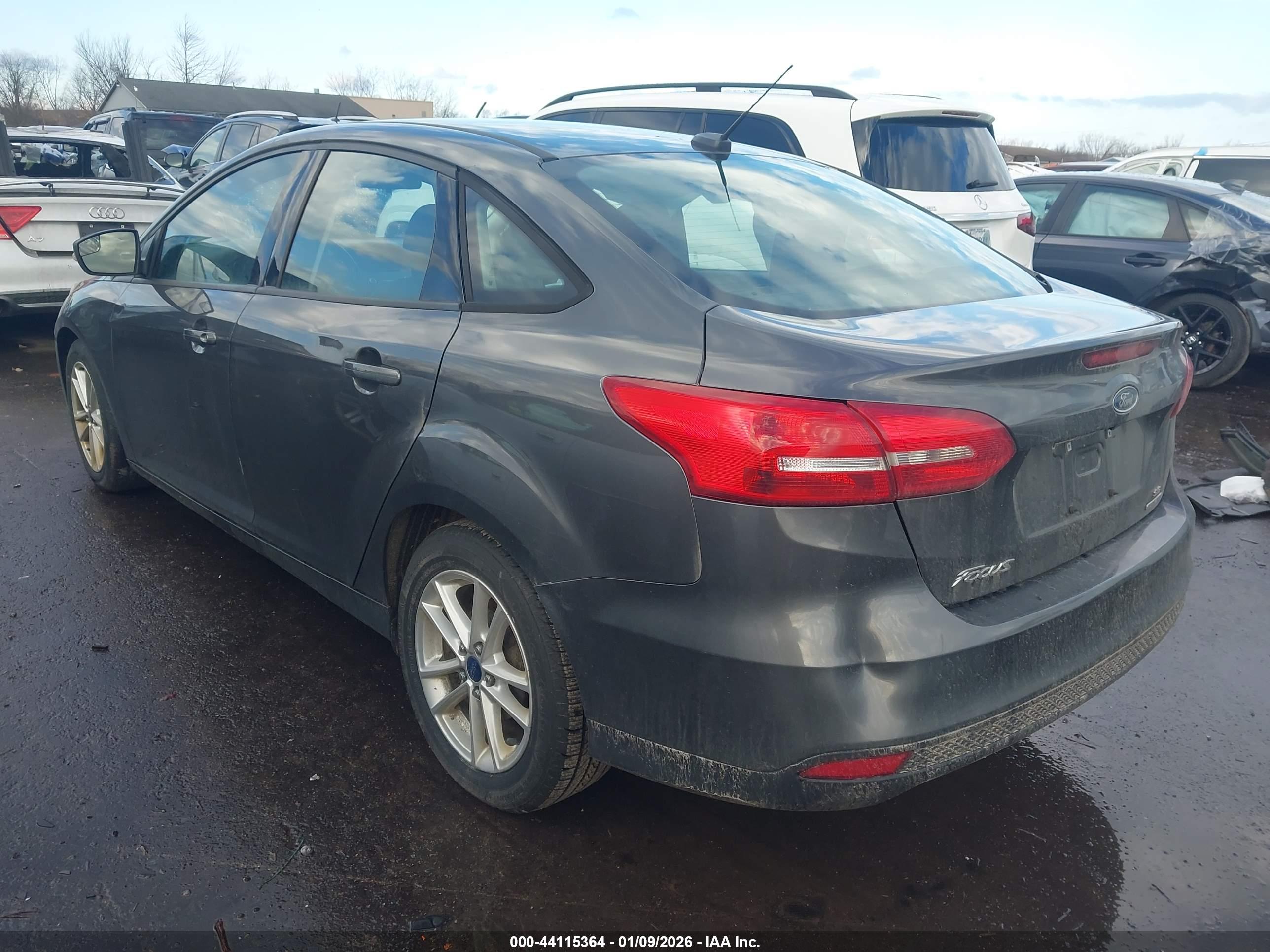 FORD FOCUS image 3