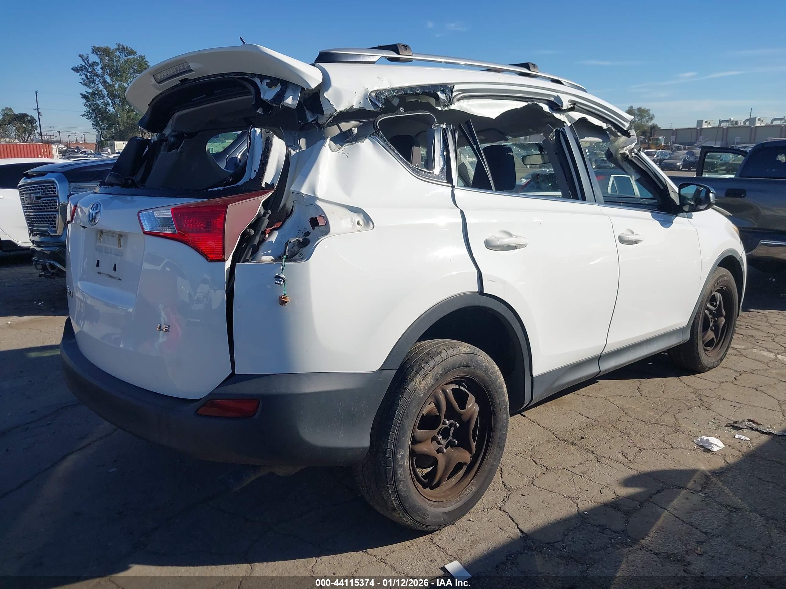 TOYOTA RAV4 image 4