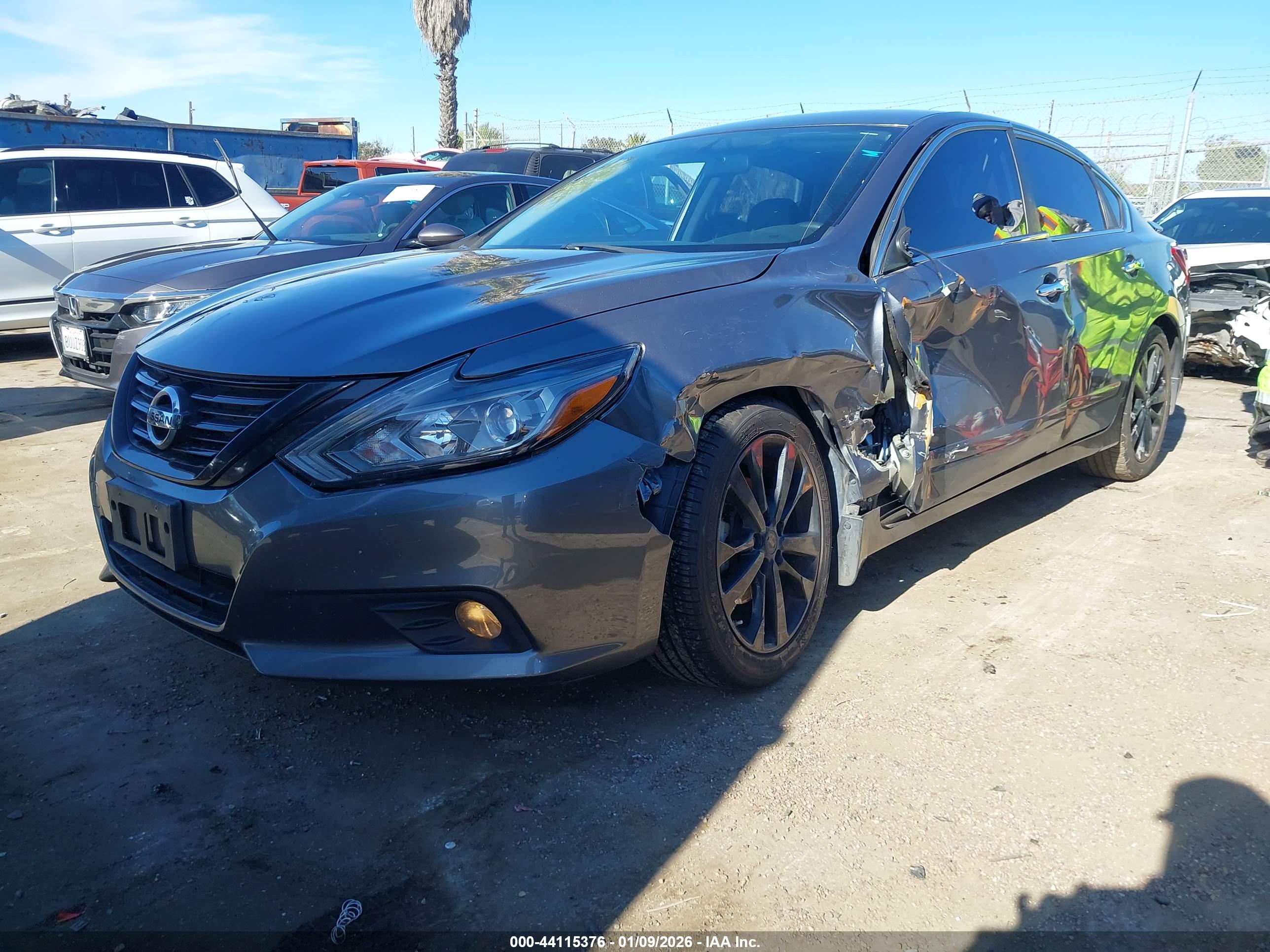 NISSAN ALTIMA image 2