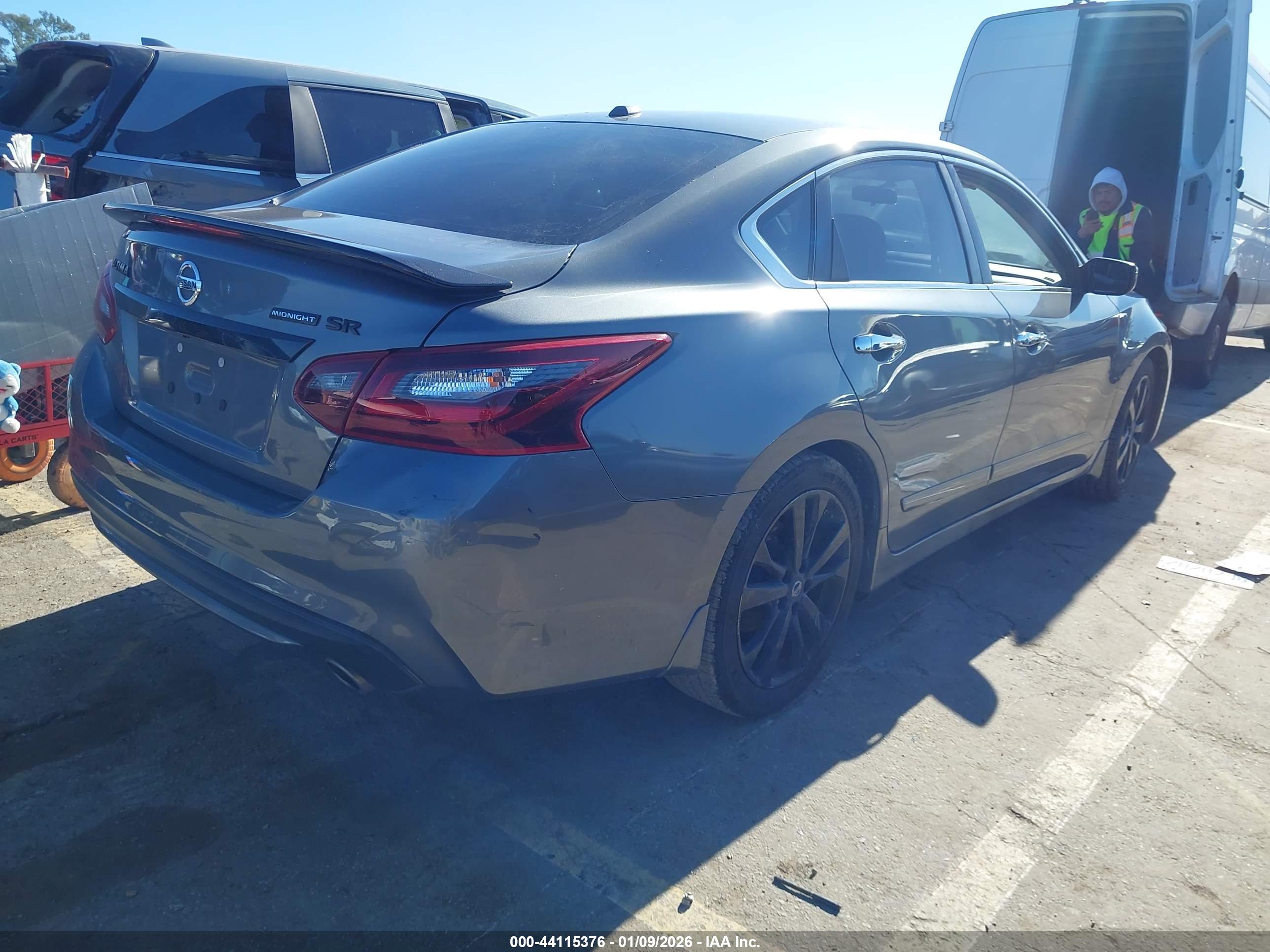 NISSAN ALTIMA image 4