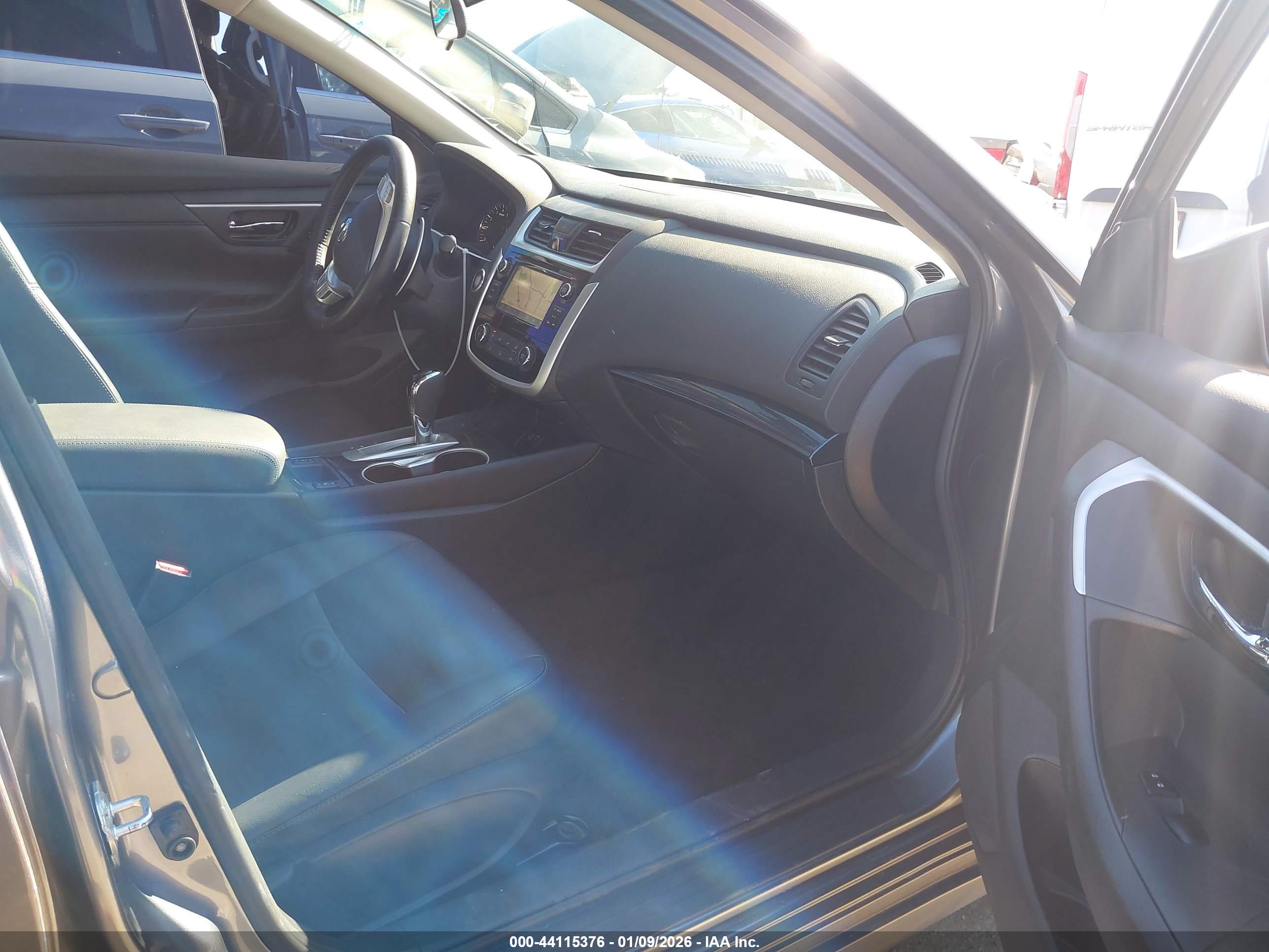 NISSAN ALTIMA image 5