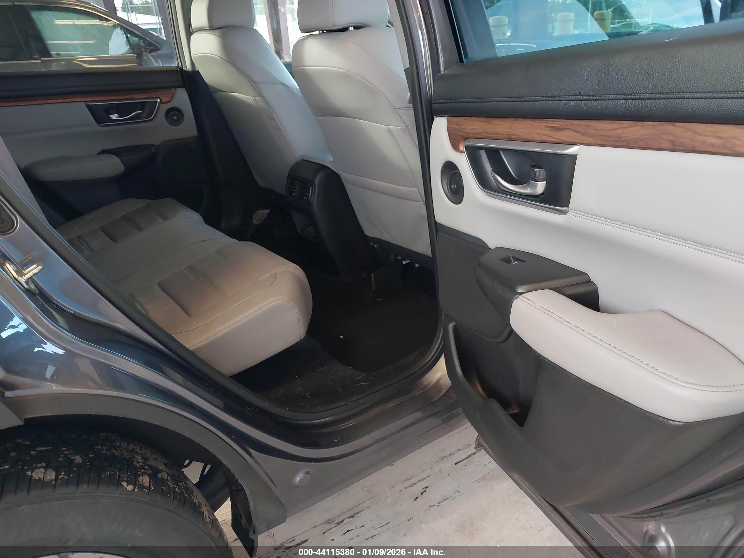 HONDA CR-V image 8