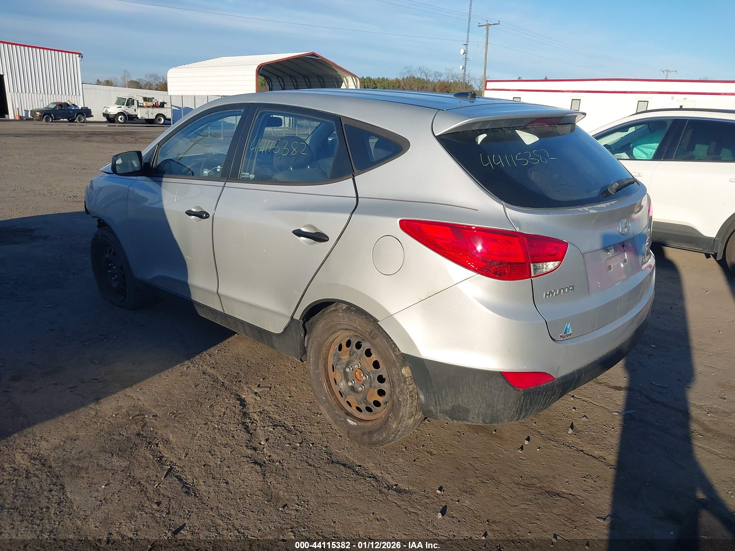 HYUNDAI TUCSON image 3