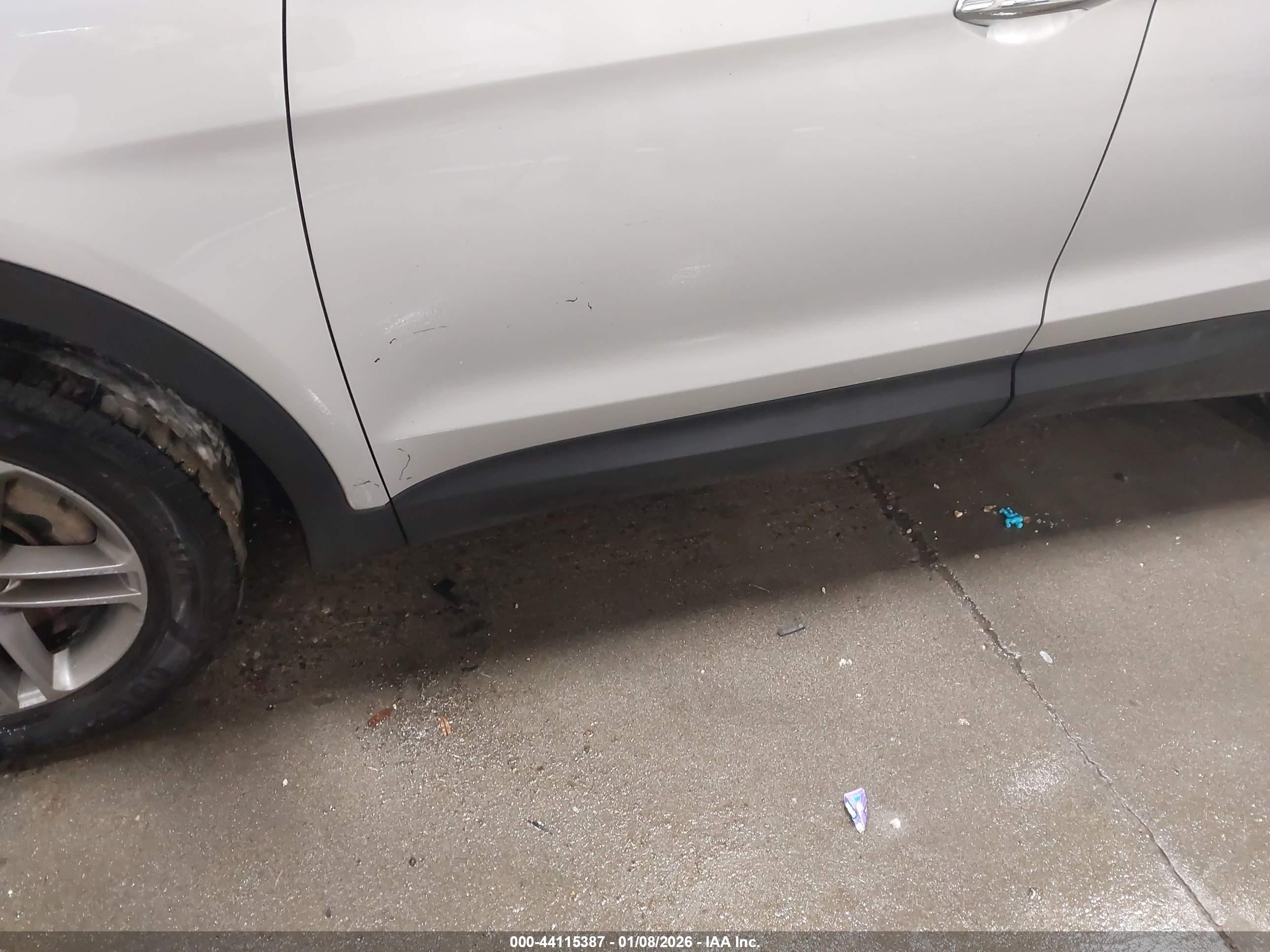 HYUNDAI SANTA image 6