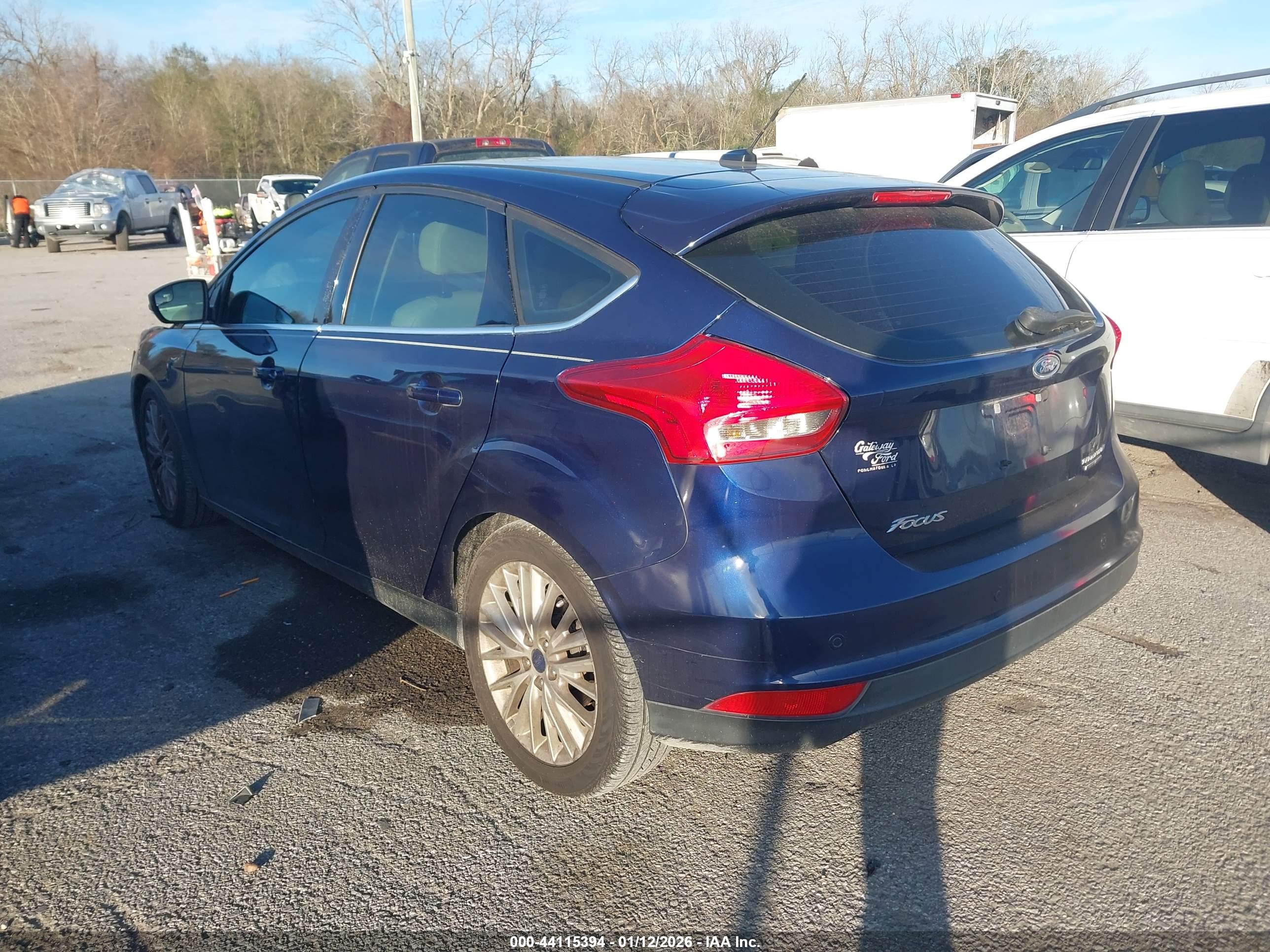 FORD FOCUS image 3